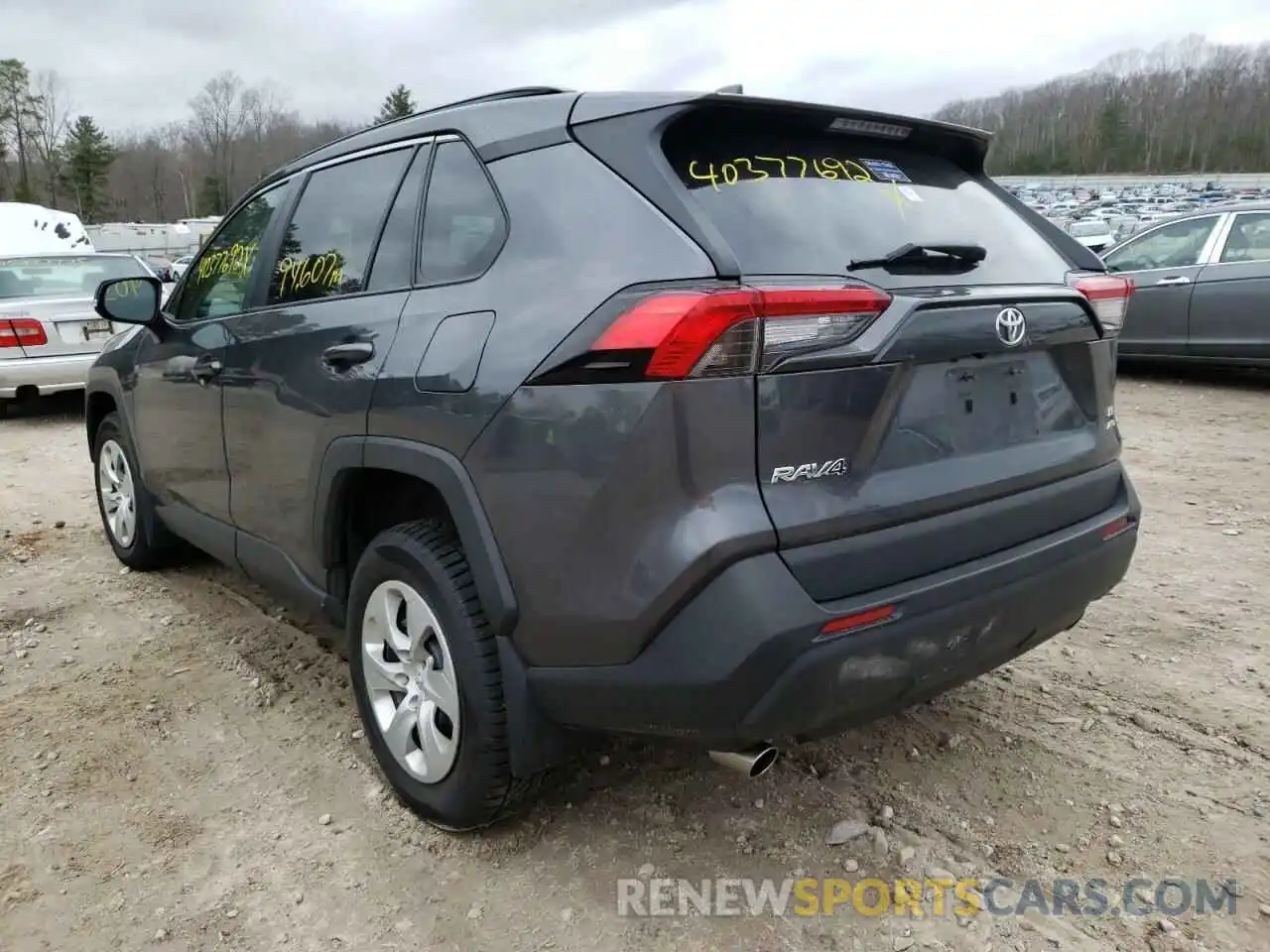 3 Photograph of a damaged car 2T3G1RFV7KC039252 TOYOTA RAV4 2019