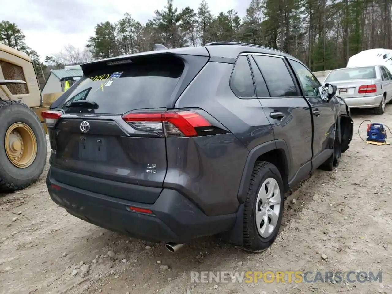 4 Photograph of a damaged car 2T3G1RFV7KC039252 TOYOTA RAV4 2019