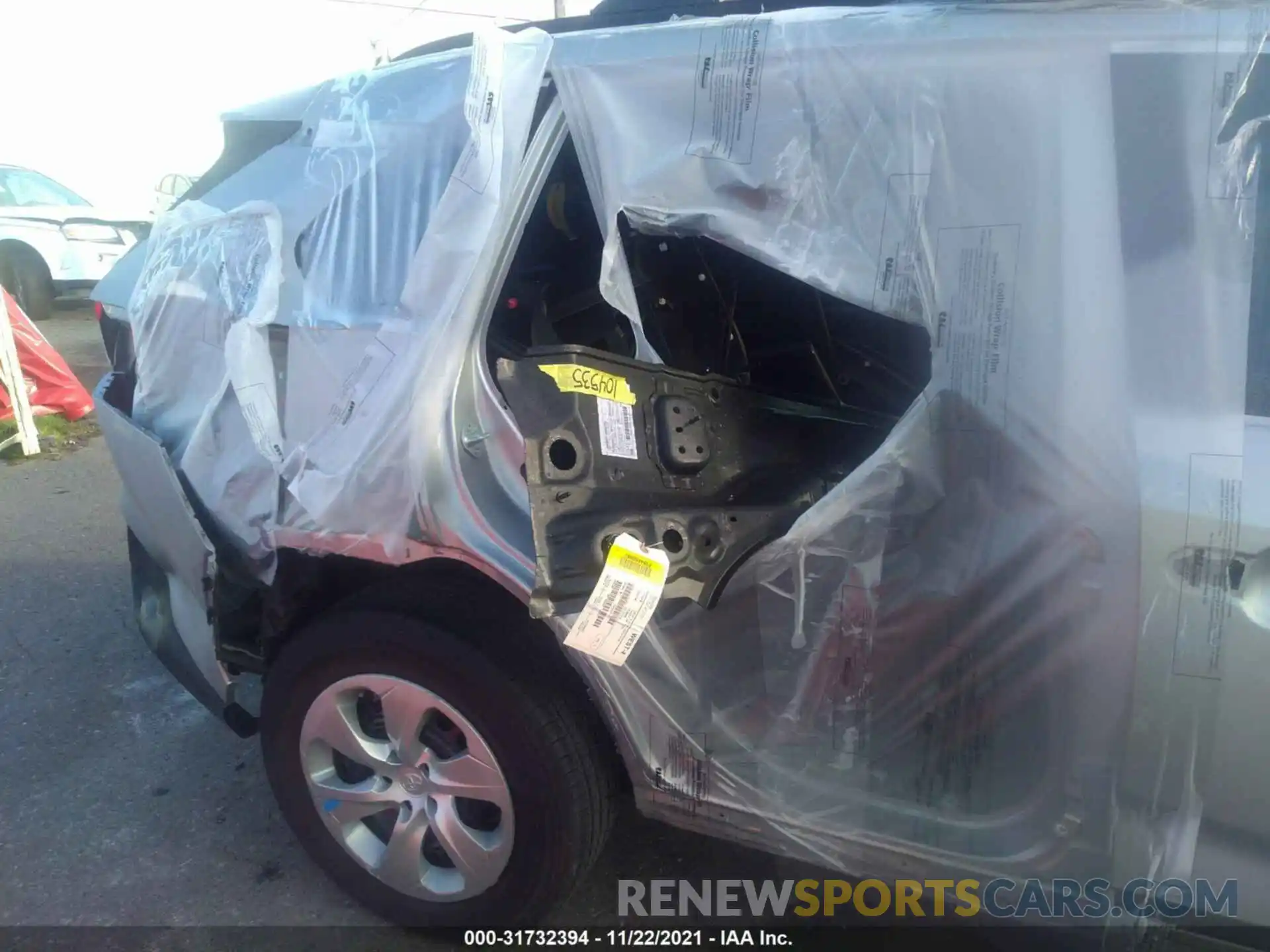 6 Photograph of a damaged car 2T3G1RFV7KC049392 TOYOTA RAV4 2019