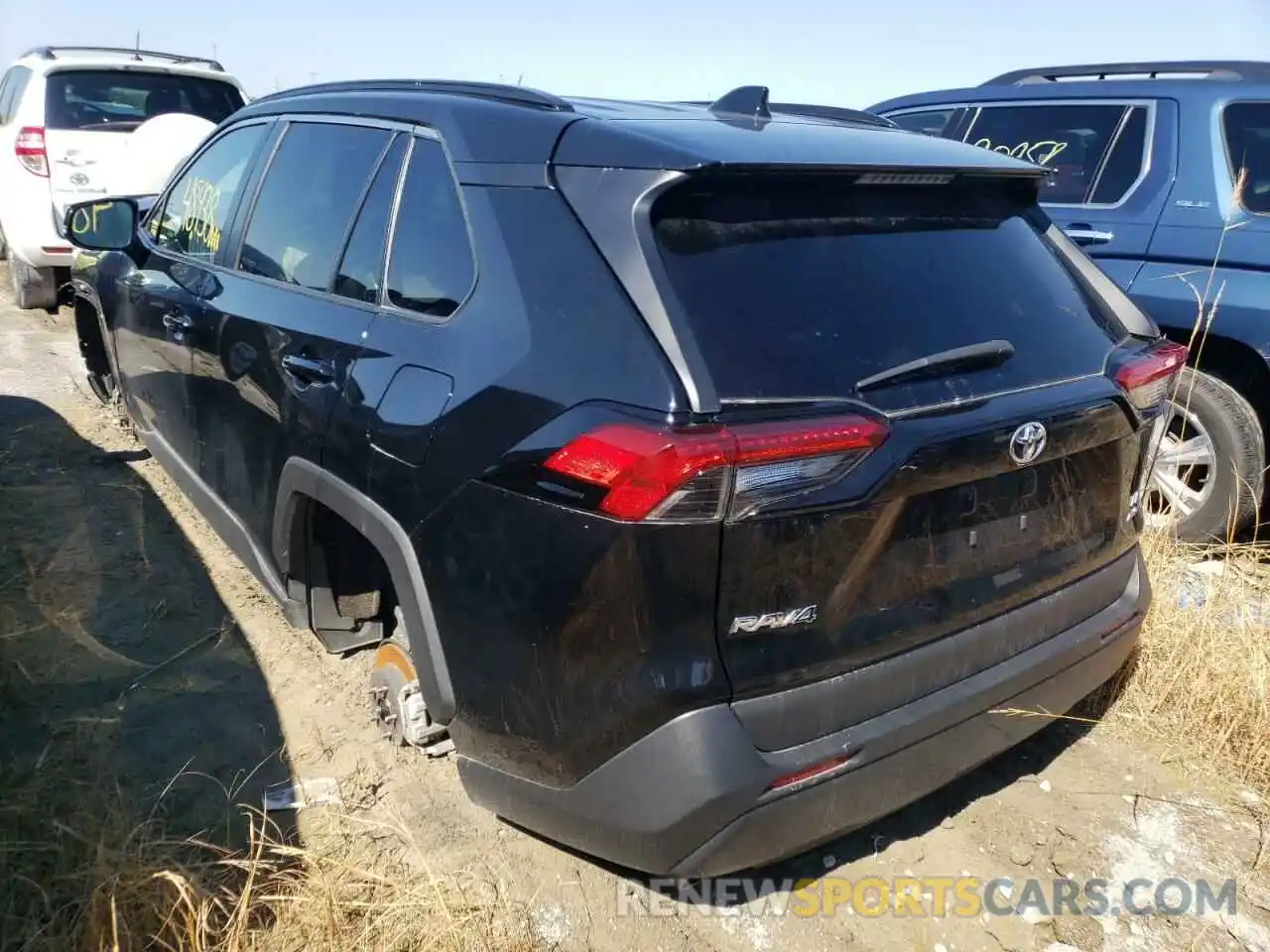 3 Photograph of a damaged car 2T3G1RFV7KW036057 TOYOTA RAV4 2019