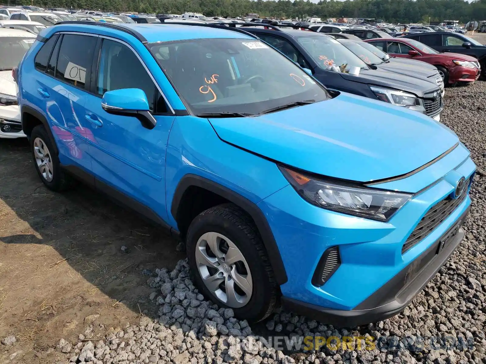 1 Photograph of a damaged car 2T3G1RFV7KW042540 TOYOTA RAV4 2019