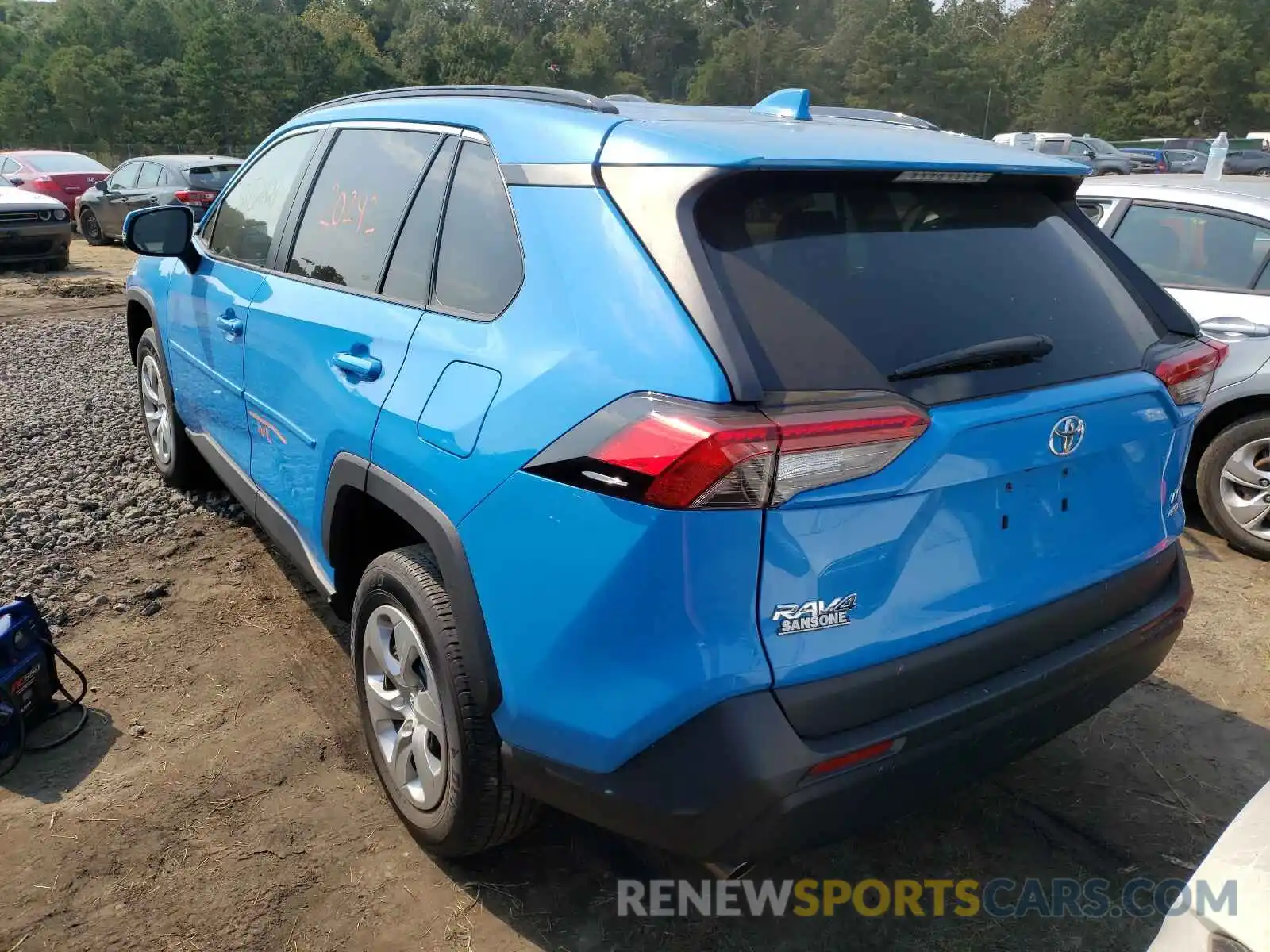 3 Photograph of a damaged car 2T3G1RFV7KW042540 TOYOTA RAV4 2019