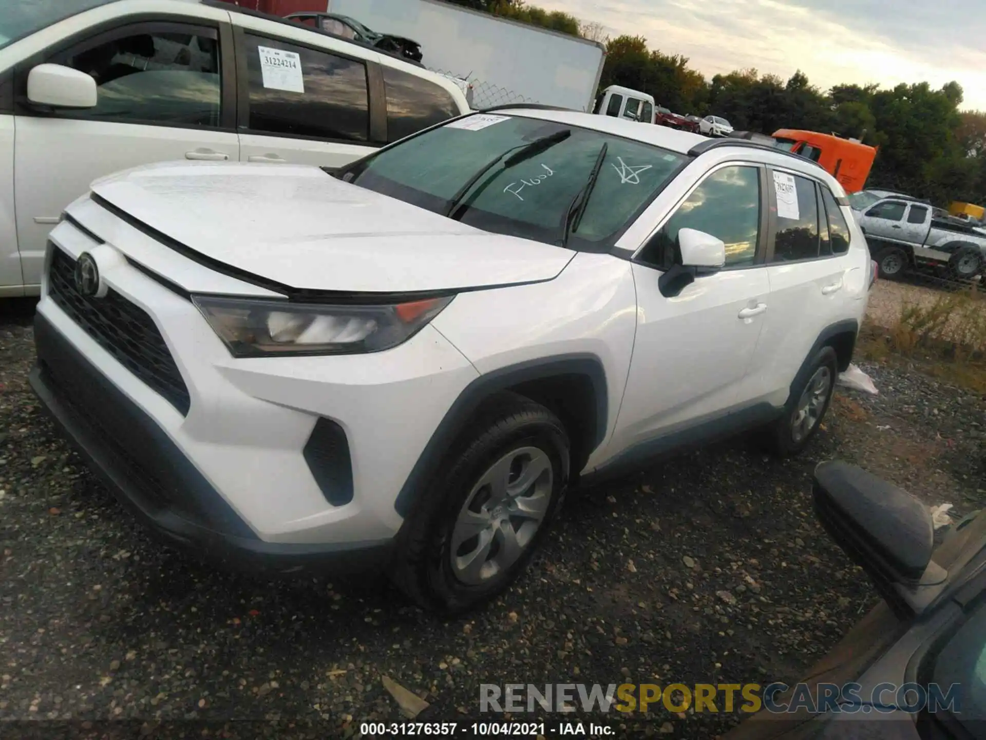 2 Photograph of a damaged car 2T3G1RFV7KW044627 TOYOTA RAV4 2019