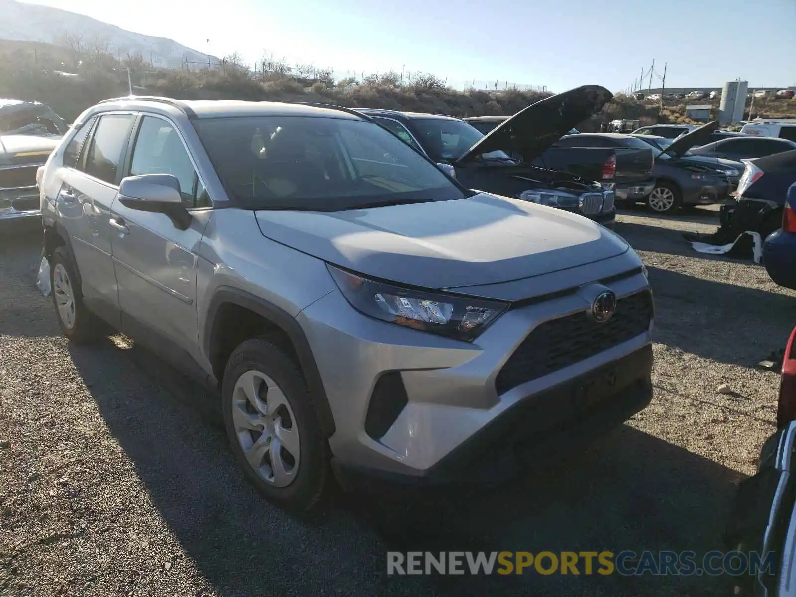 1 Photograph of a damaged car 2T3G1RFV7KW047379 TOYOTA RAV4 2019