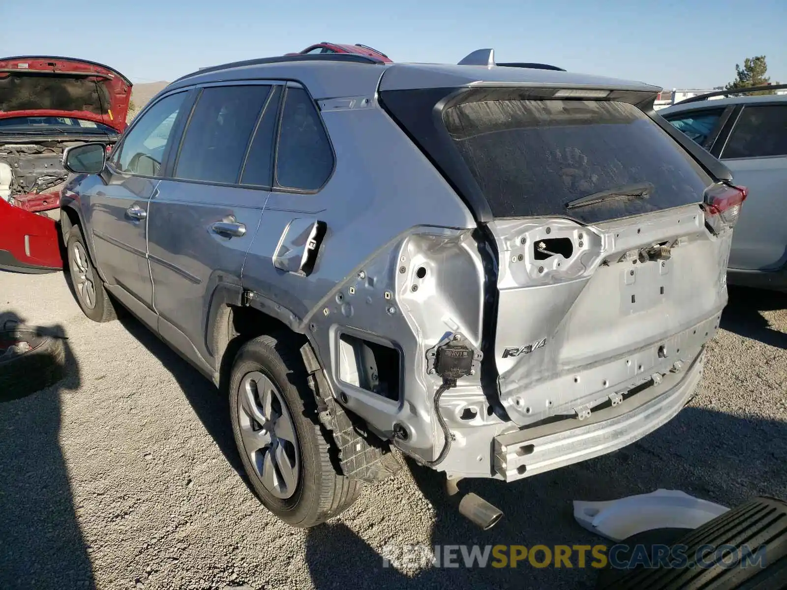 3 Photograph of a damaged car 2T3G1RFV7KW047379 TOYOTA RAV4 2019