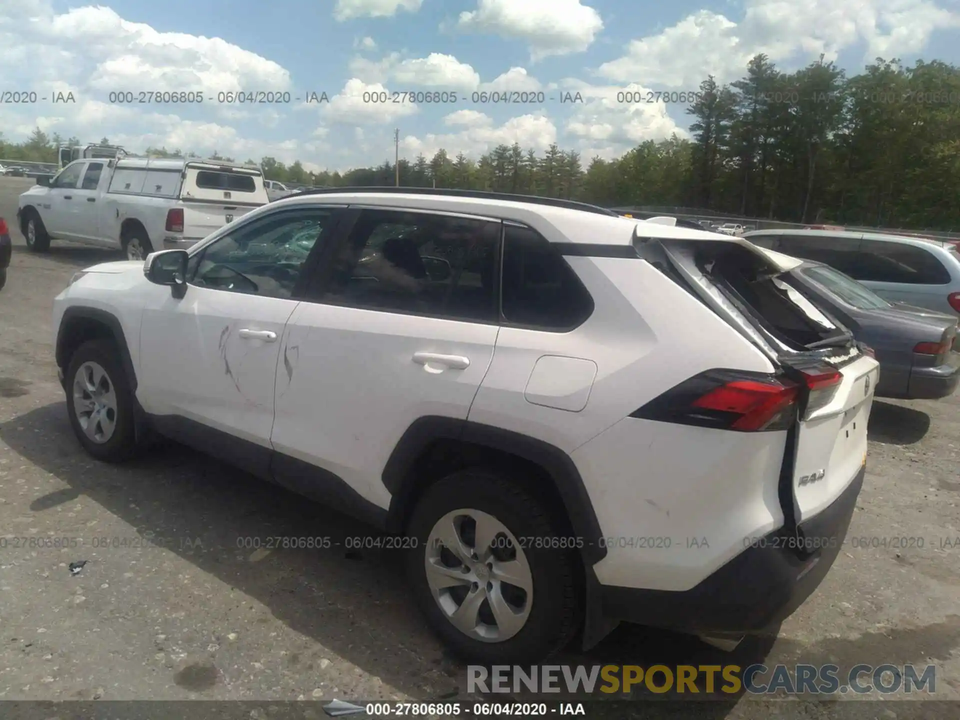 3 Photograph of a damaged car 2T3G1RFV7KW064134 TOYOTA RAV4 2019