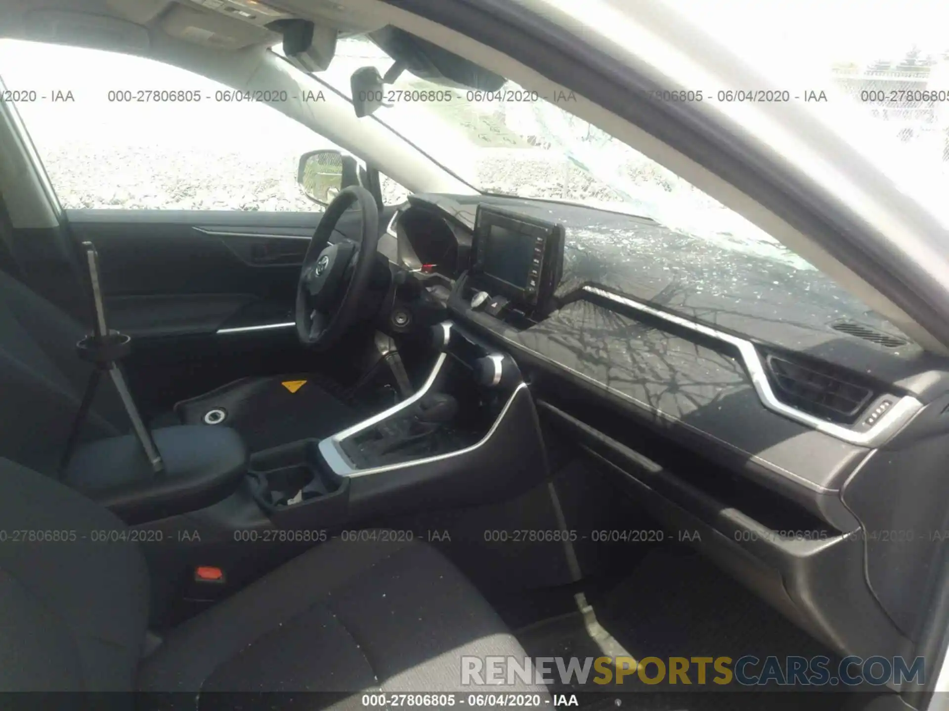 5 Photograph of a damaged car 2T3G1RFV7KW064134 TOYOTA RAV4 2019