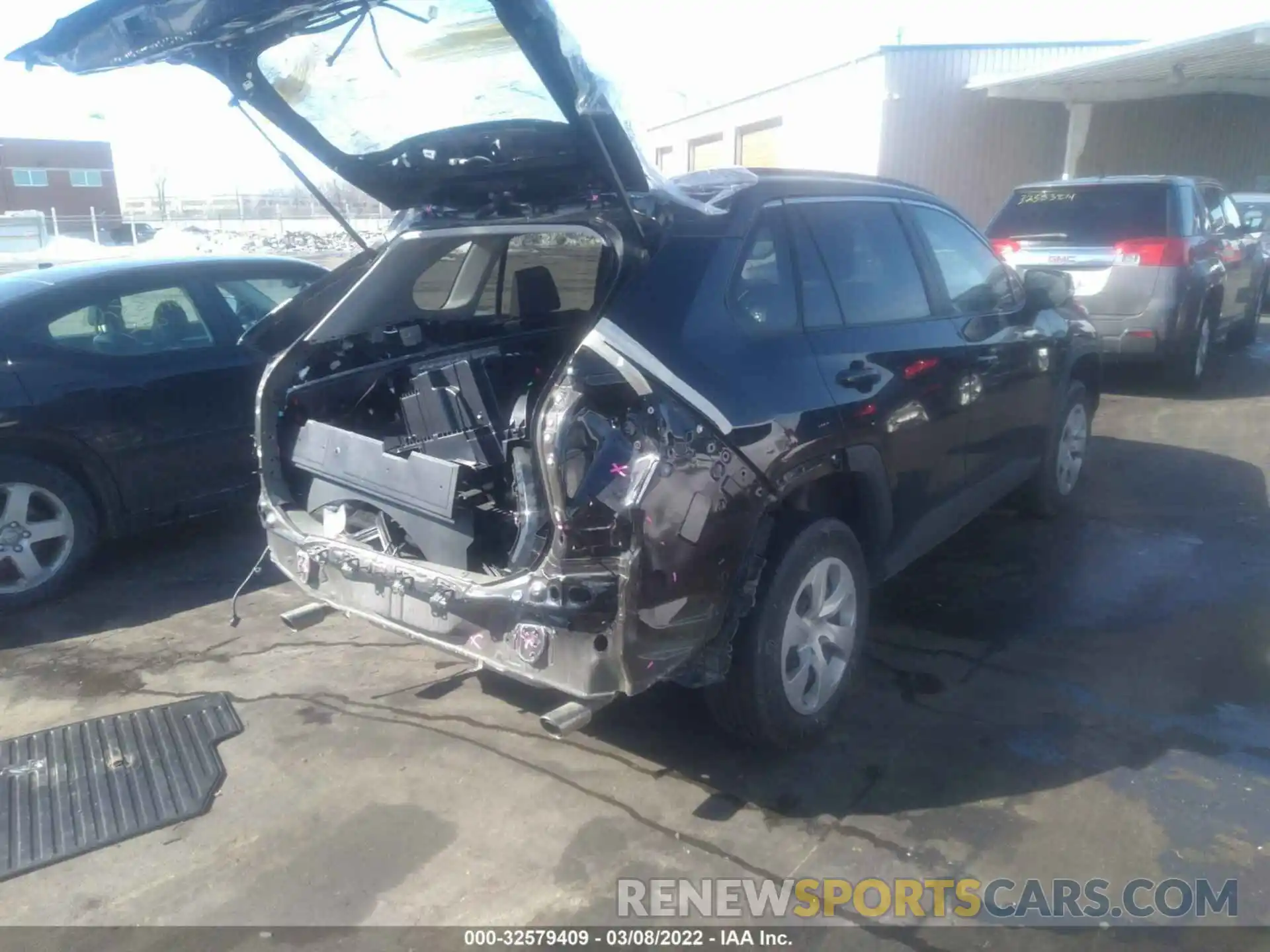 4 Photograph of a damaged car 2T3G1RFV7KW065543 TOYOTA RAV4 2019