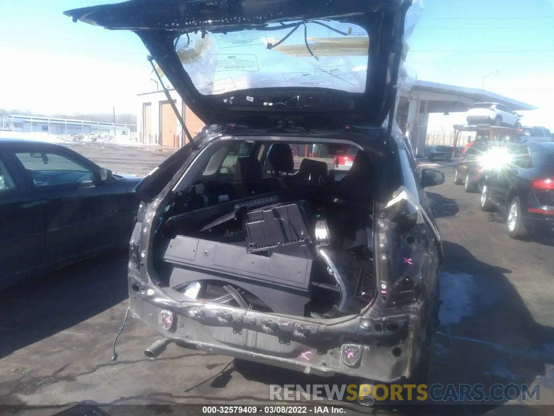 6 Photograph of a damaged car 2T3G1RFV7KW065543 TOYOTA RAV4 2019