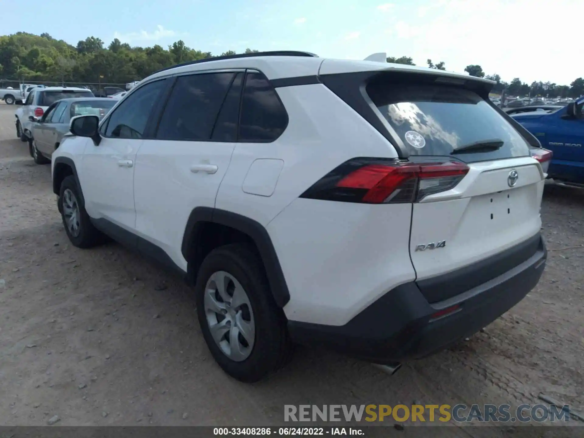 3 Photograph of a damaged car 2T3G1RFV7KW071830 TOYOTA RAV4 2019