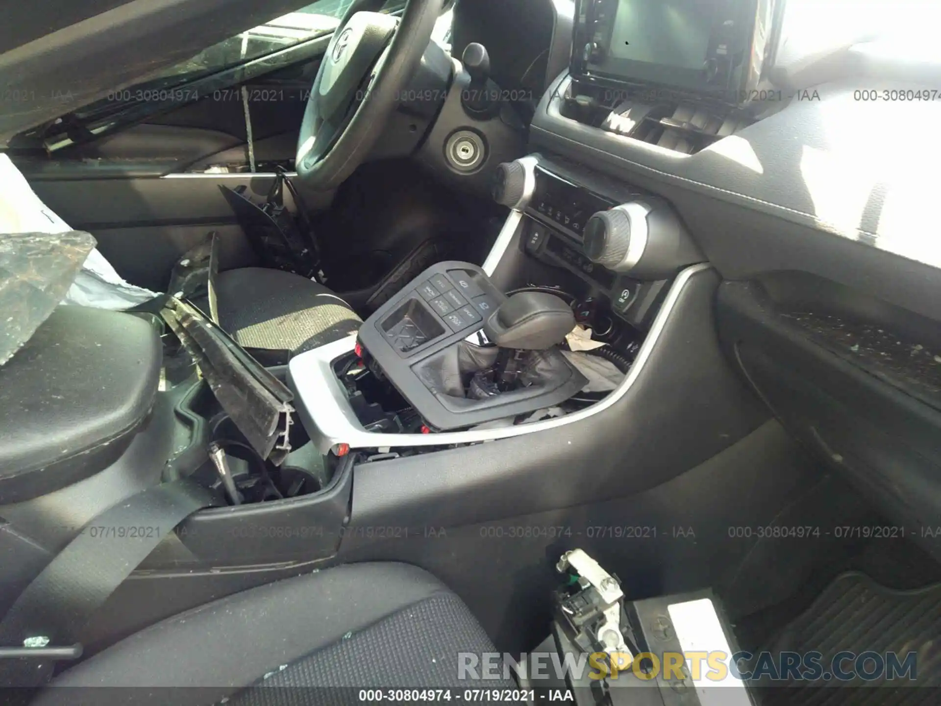 5 Photograph of a damaged car 2T3G1RFV8KC020872 TOYOTA RAV4 2019