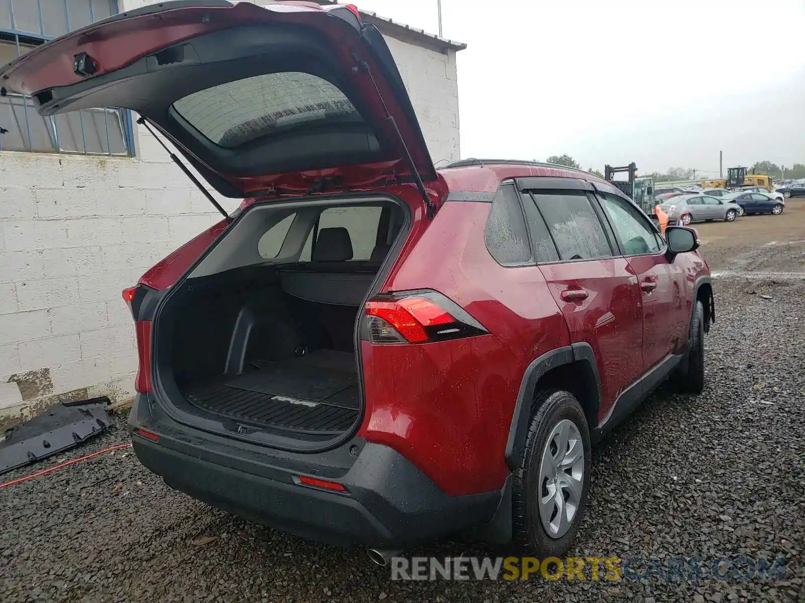 4 Photograph of a damaged car 2T3G1RFV8KC044721 TOYOTA RAV4 2019