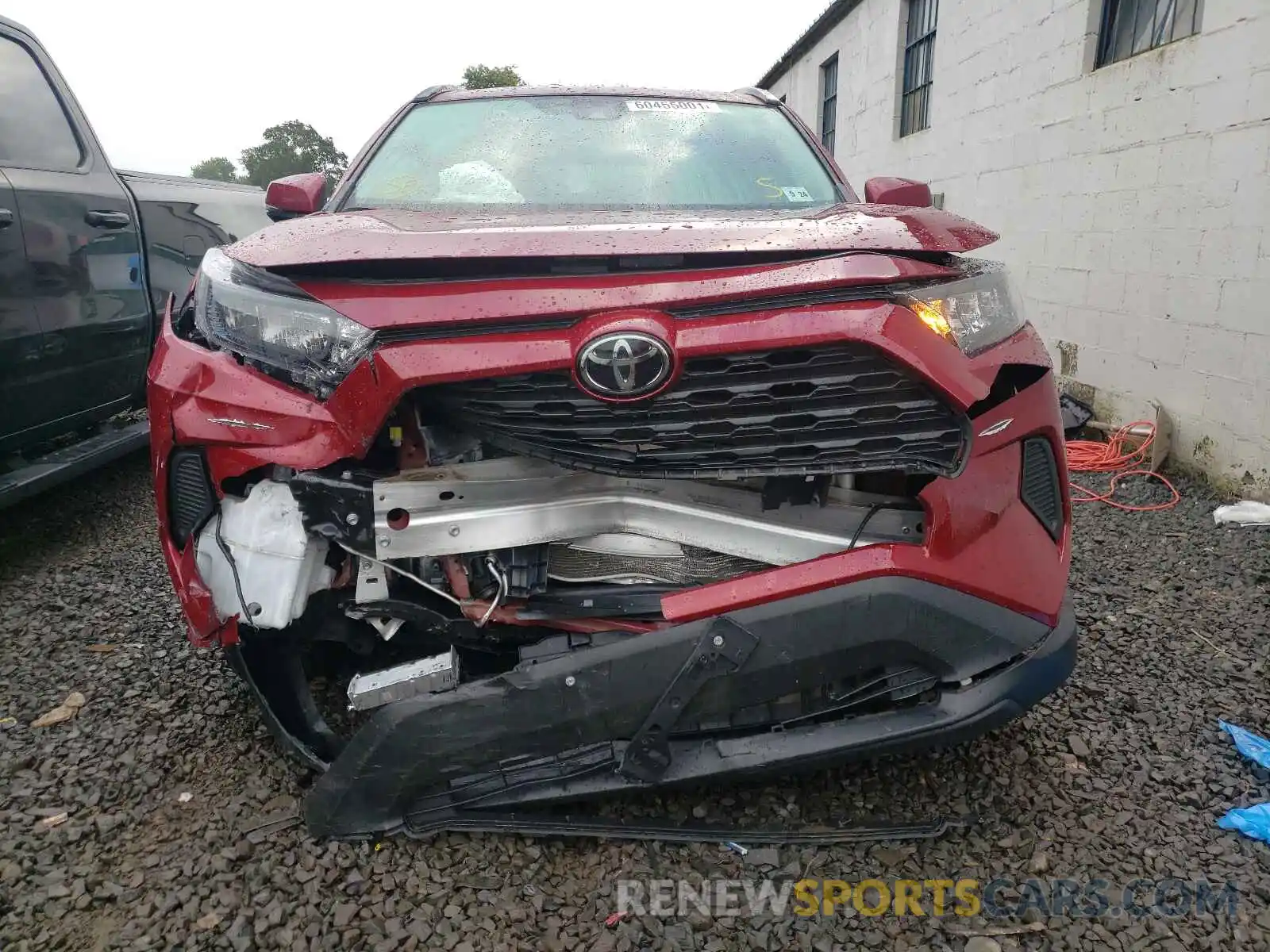 9 Photograph of a damaged car 2T3G1RFV8KC044721 TOYOTA RAV4 2019