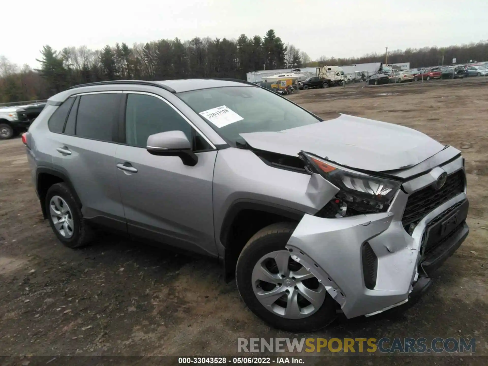 1 Photograph of a damaged car 2T3G1RFV8KC049269 TOYOTA RAV4 2019