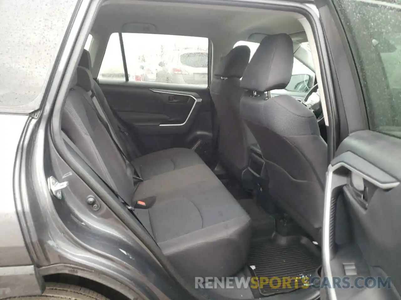 6 Photograph of a damaged car 2T3G1RFV8KW002340 TOYOTA RAV4 2019