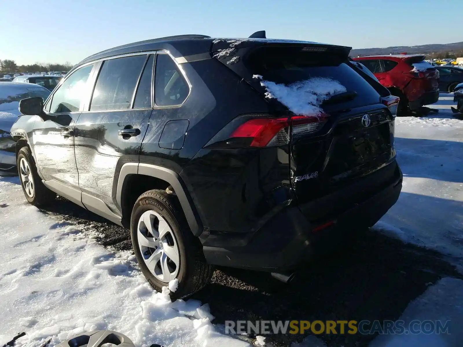 3 Photograph of a damaged car 2T3G1RFV8KW028615 TOYOTA RAV4 2019