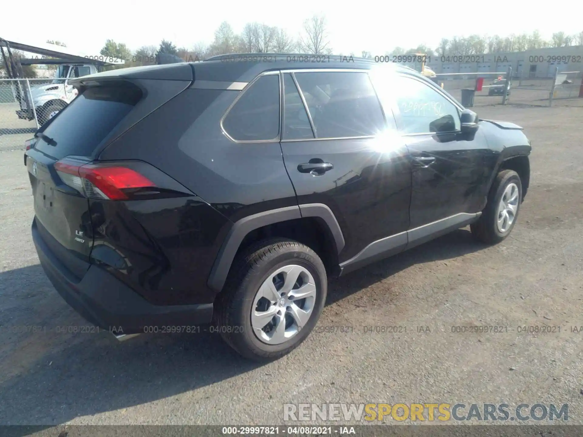 4 Photograph of a damaged car 2T3G1RFV8KW038917 TOYOTA RAV4 2019