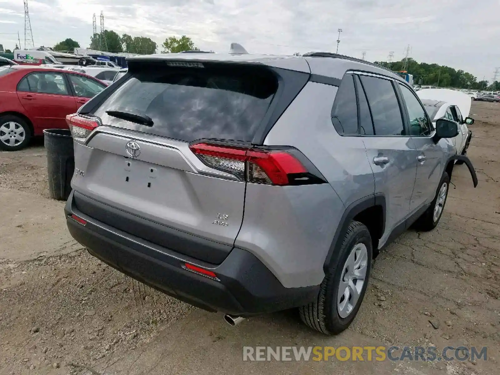 4 Photograph of a damaged car 2T3G1RFV8KW068113 TOYOTA RAV4 2019