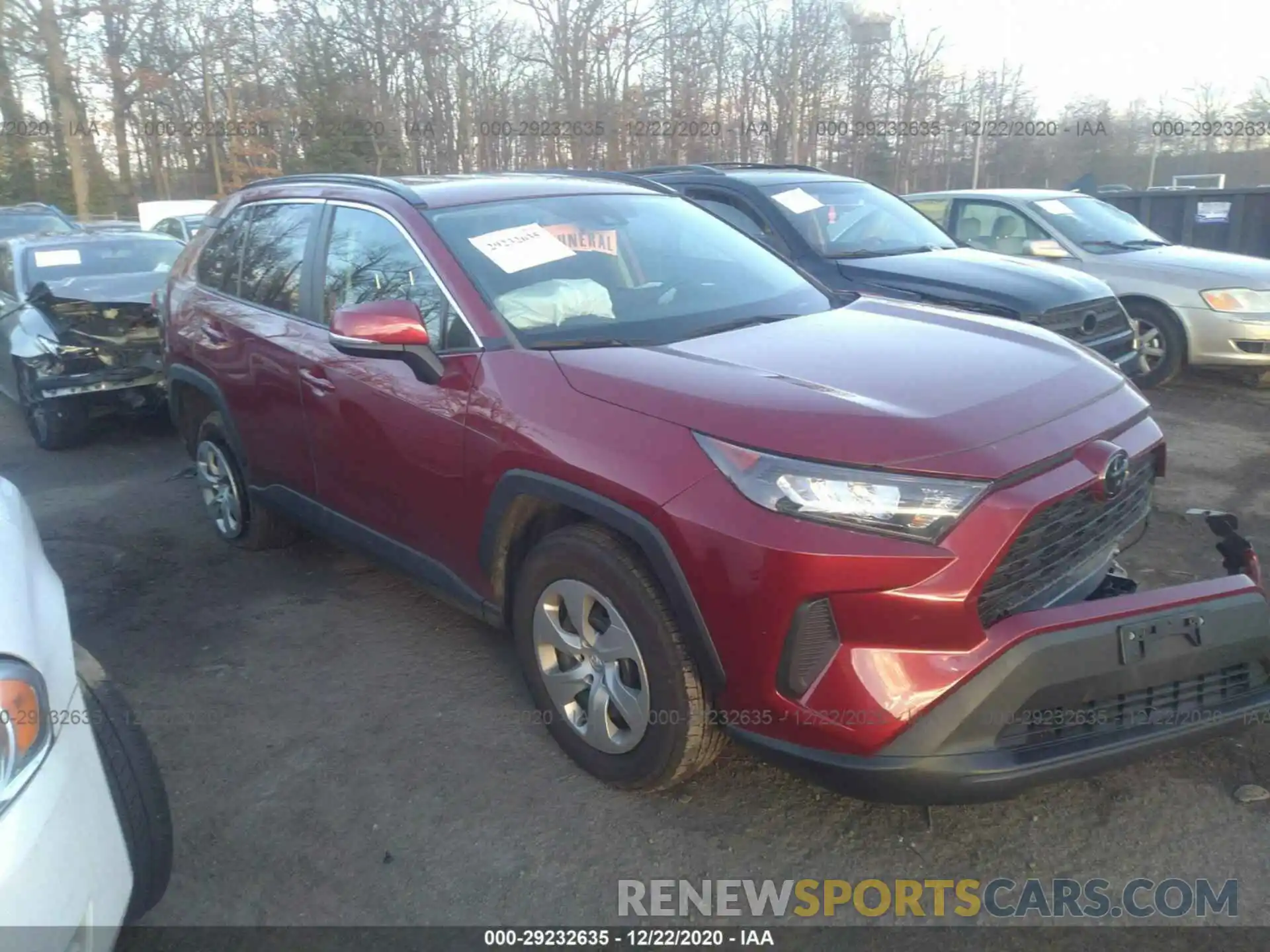 1 Photograph of a damaged car 2T3G1RFV9KC003563 TOYOTA RAV4 2019