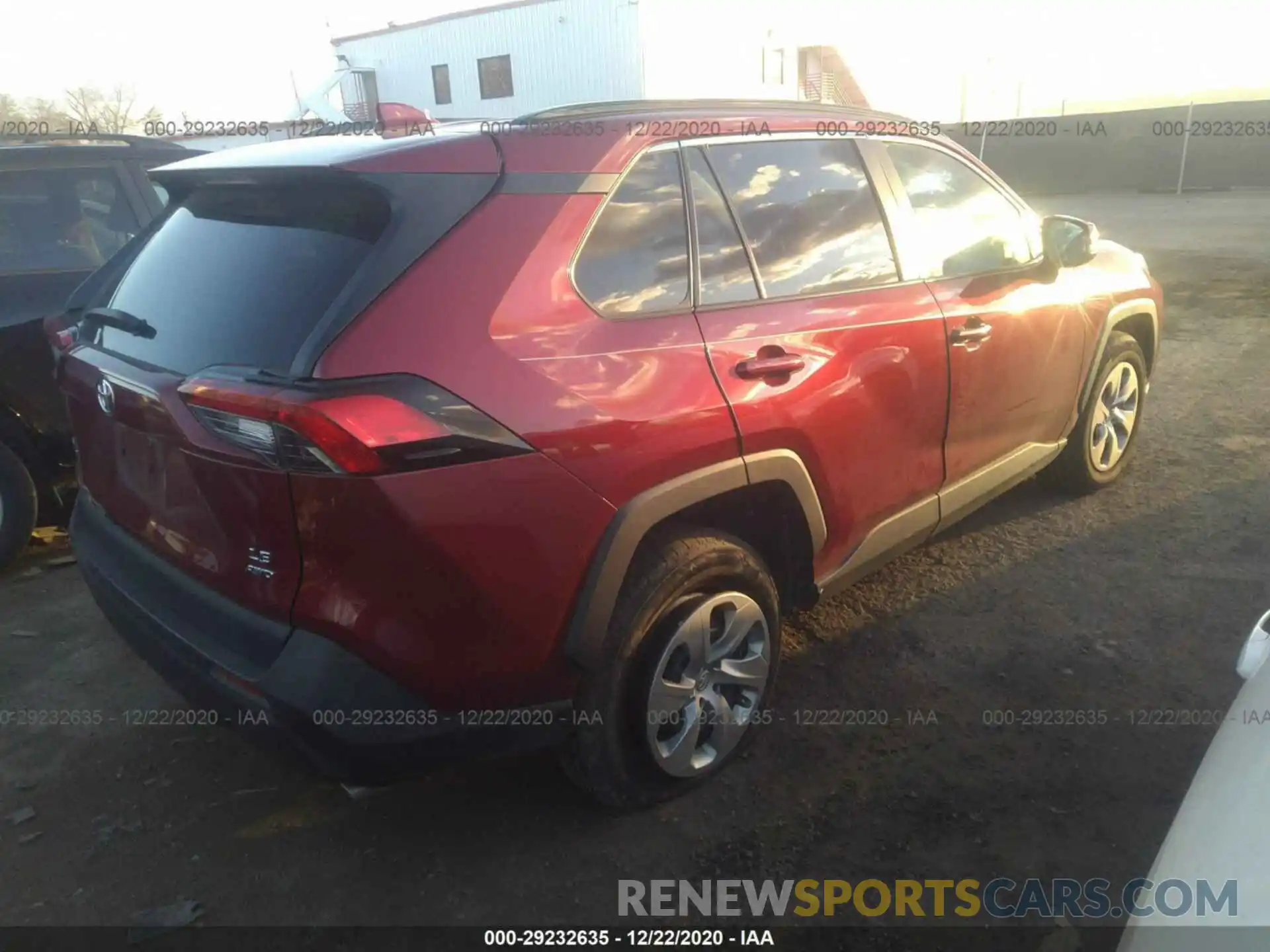 4 Photograph of a damaged car 2T3G1RFV9KC003563 TOYOTA RAV4 2019