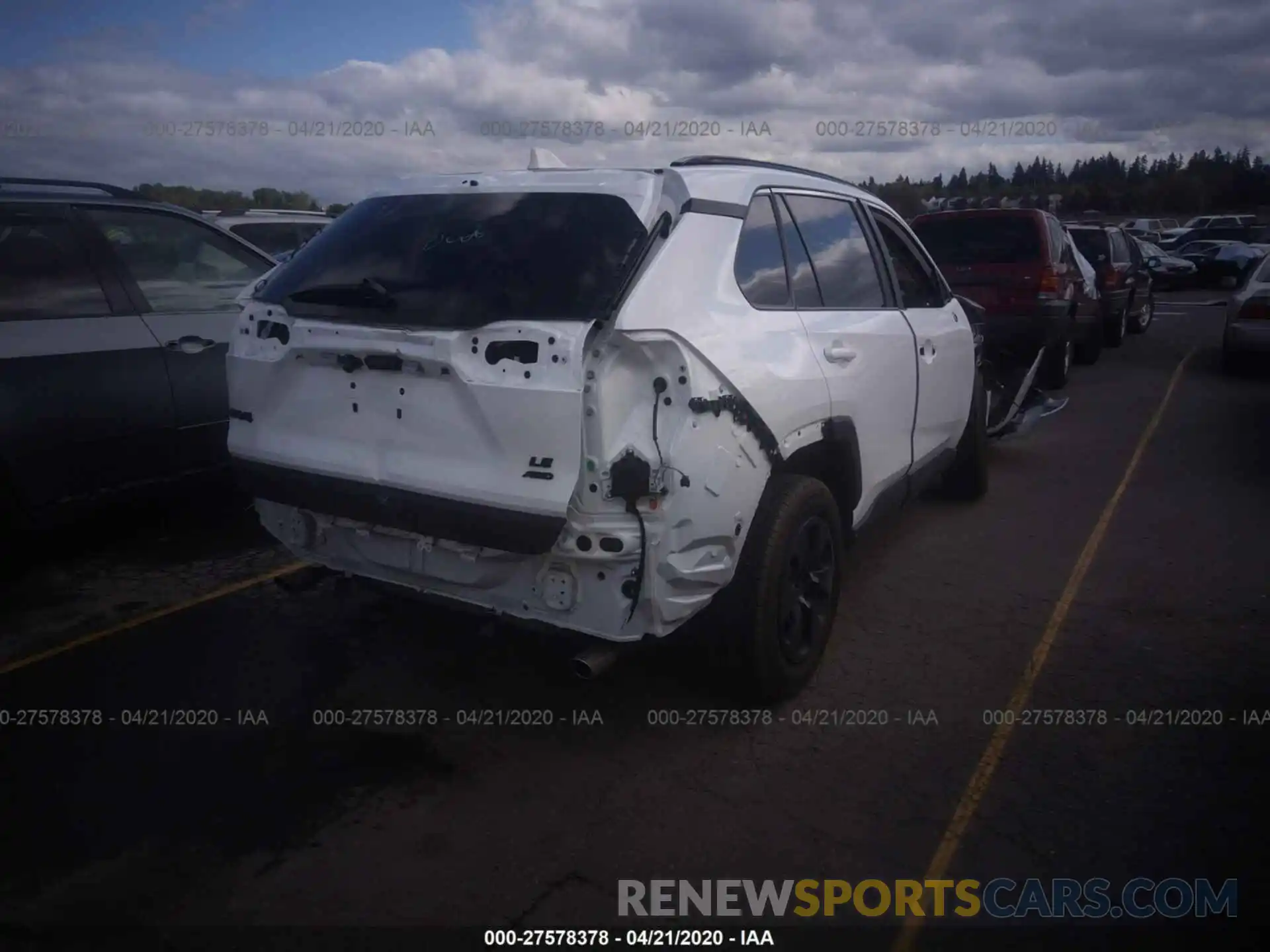 4 Photograph of a damaged car 2T3G1RFV9KC059874 TOYOTA RAV4 2019