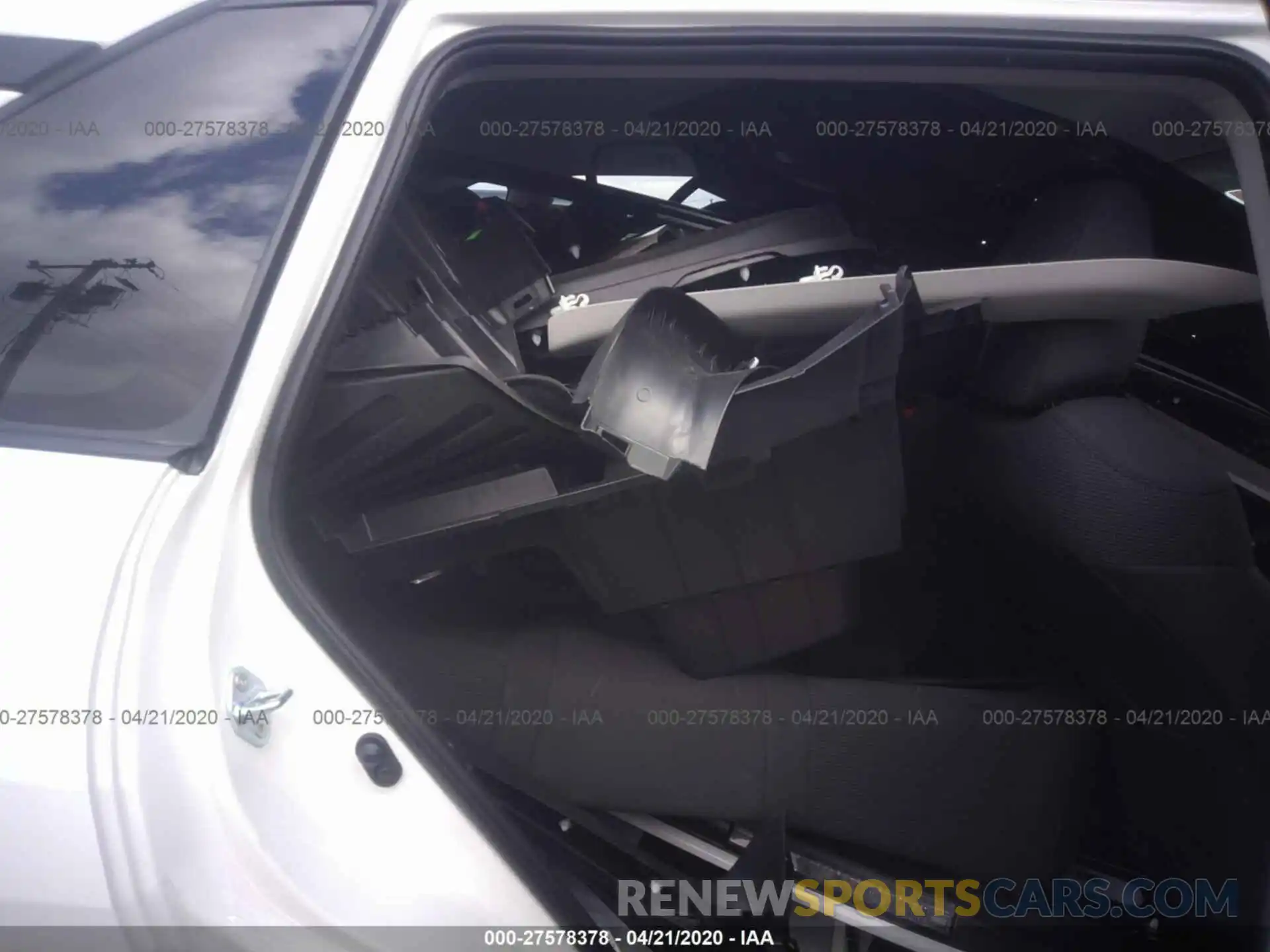 8 Photograph of a damaged car 2T3G1RFV9KC059874 TOYOTA RAV4 2019