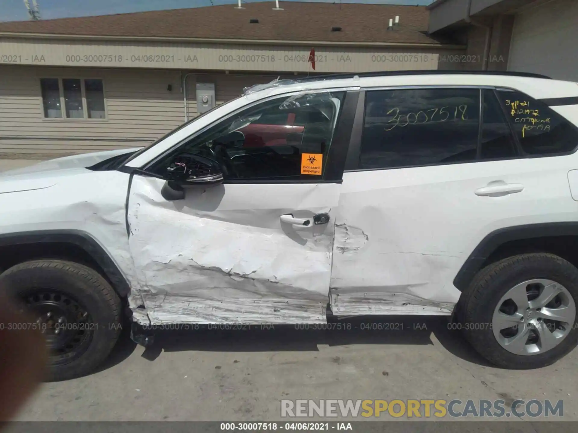 6 Photograph of a damaged car 2T3G1RFV9KW065690 TOYOTA RAV4 2019