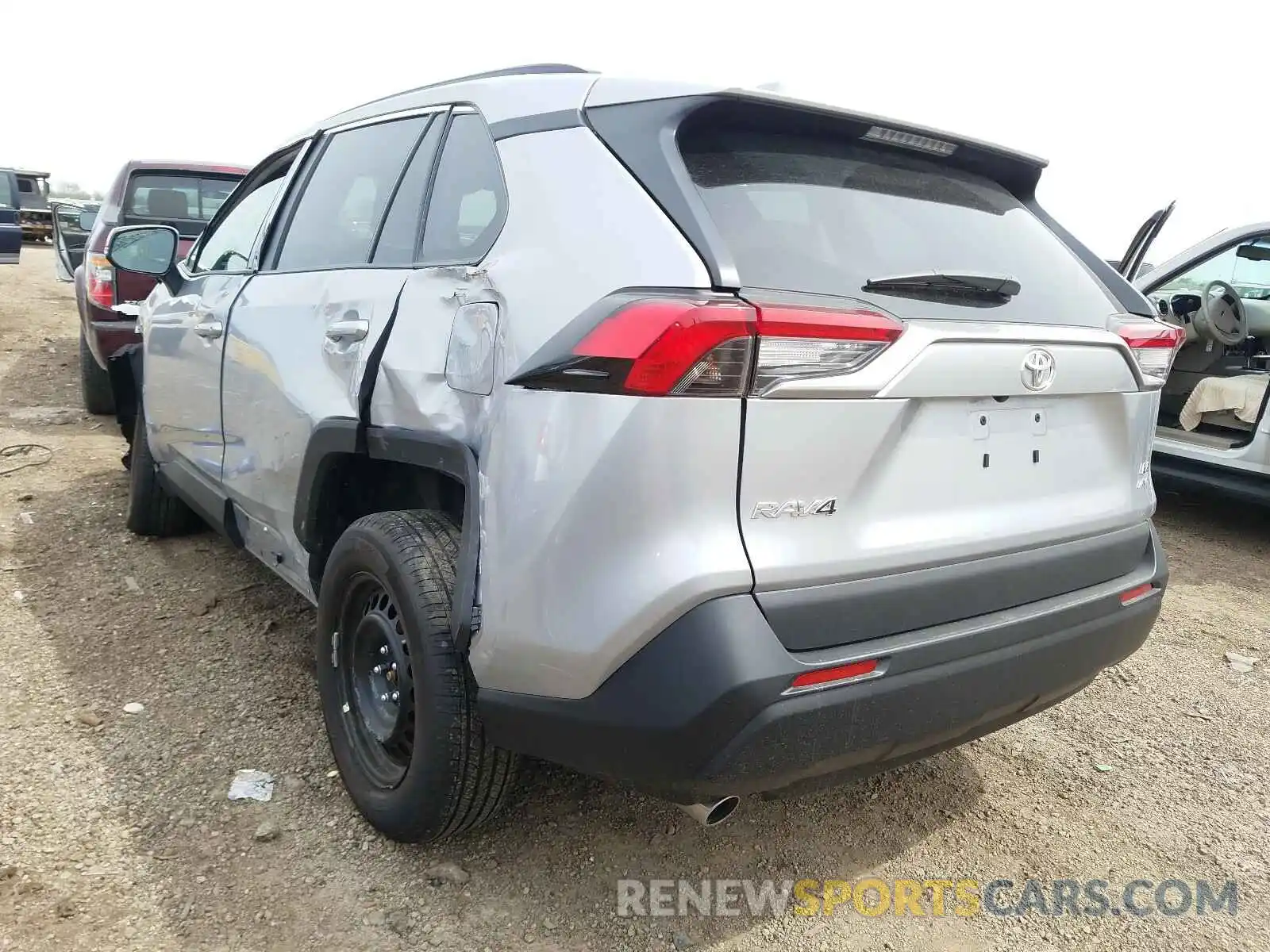 3 Photograph of a damaged car 2T3G1RFV9KW072414 TOYOTA RAV4 2019