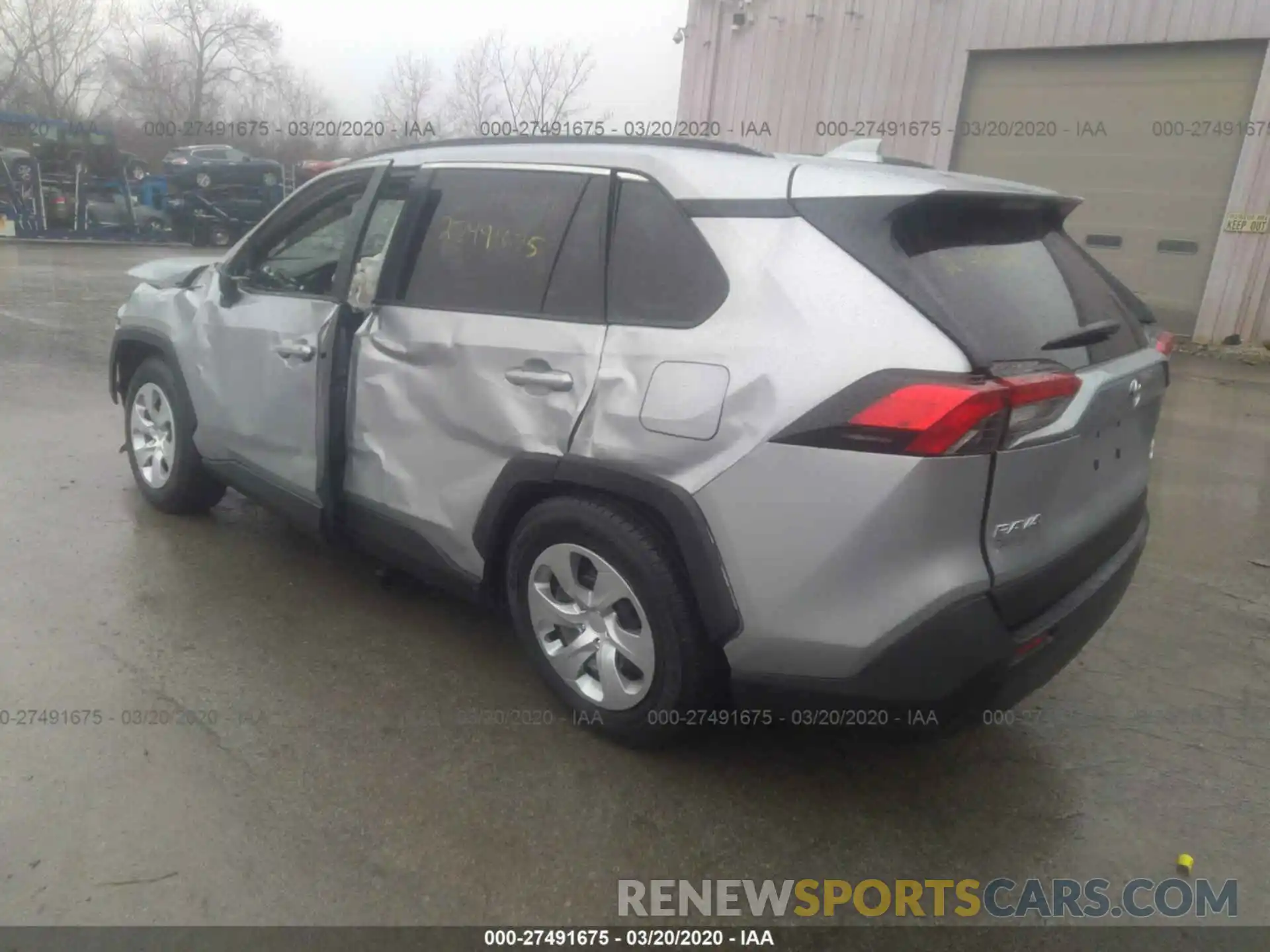 3 Photograph of a damaged car 2T3G1RFV9KW080609 TOYOTA RAV4 2019