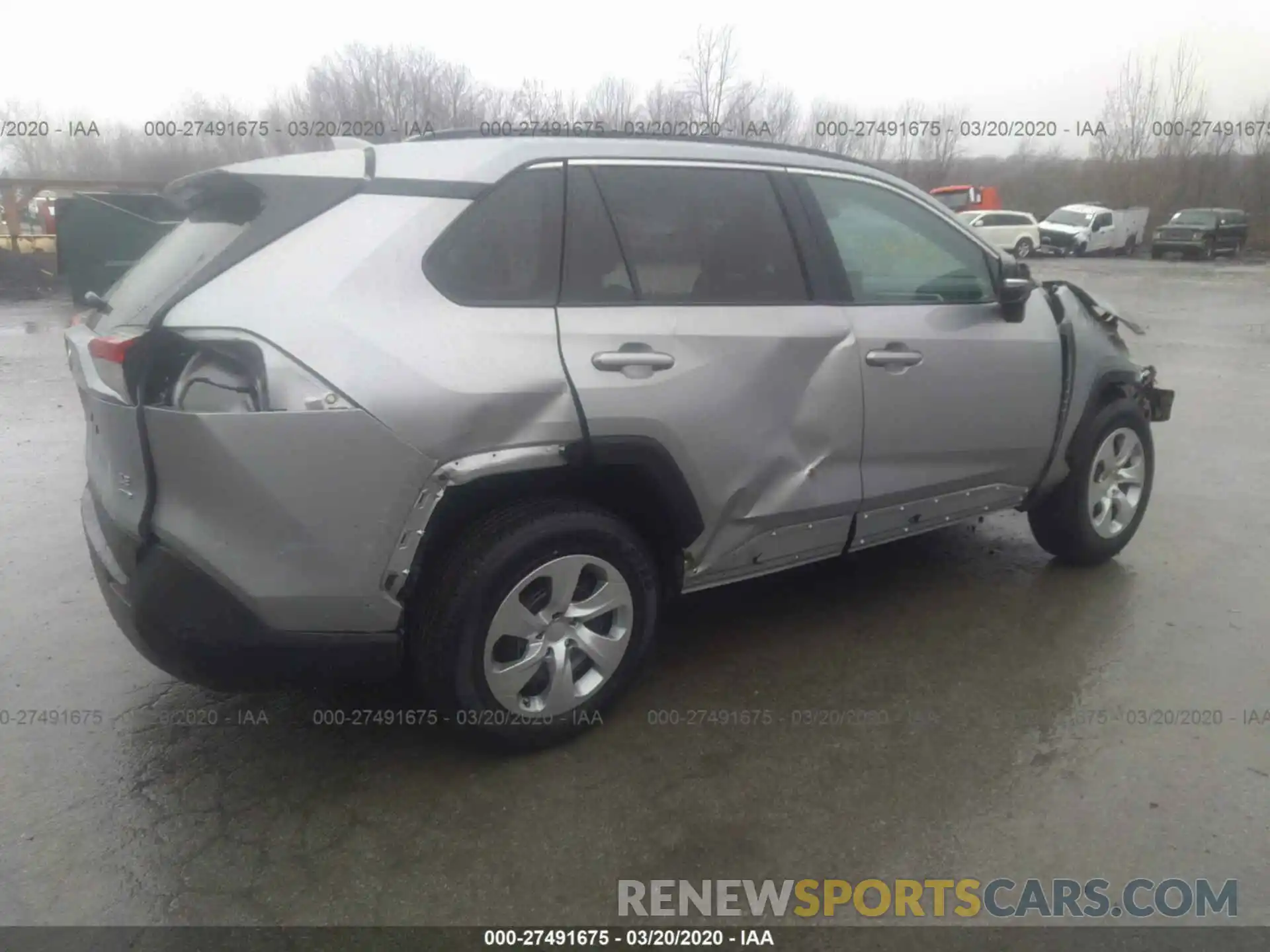 4 Photograph of a damaged car 2T3G1RFV9KW080609 TOYOTA RAV4 2019