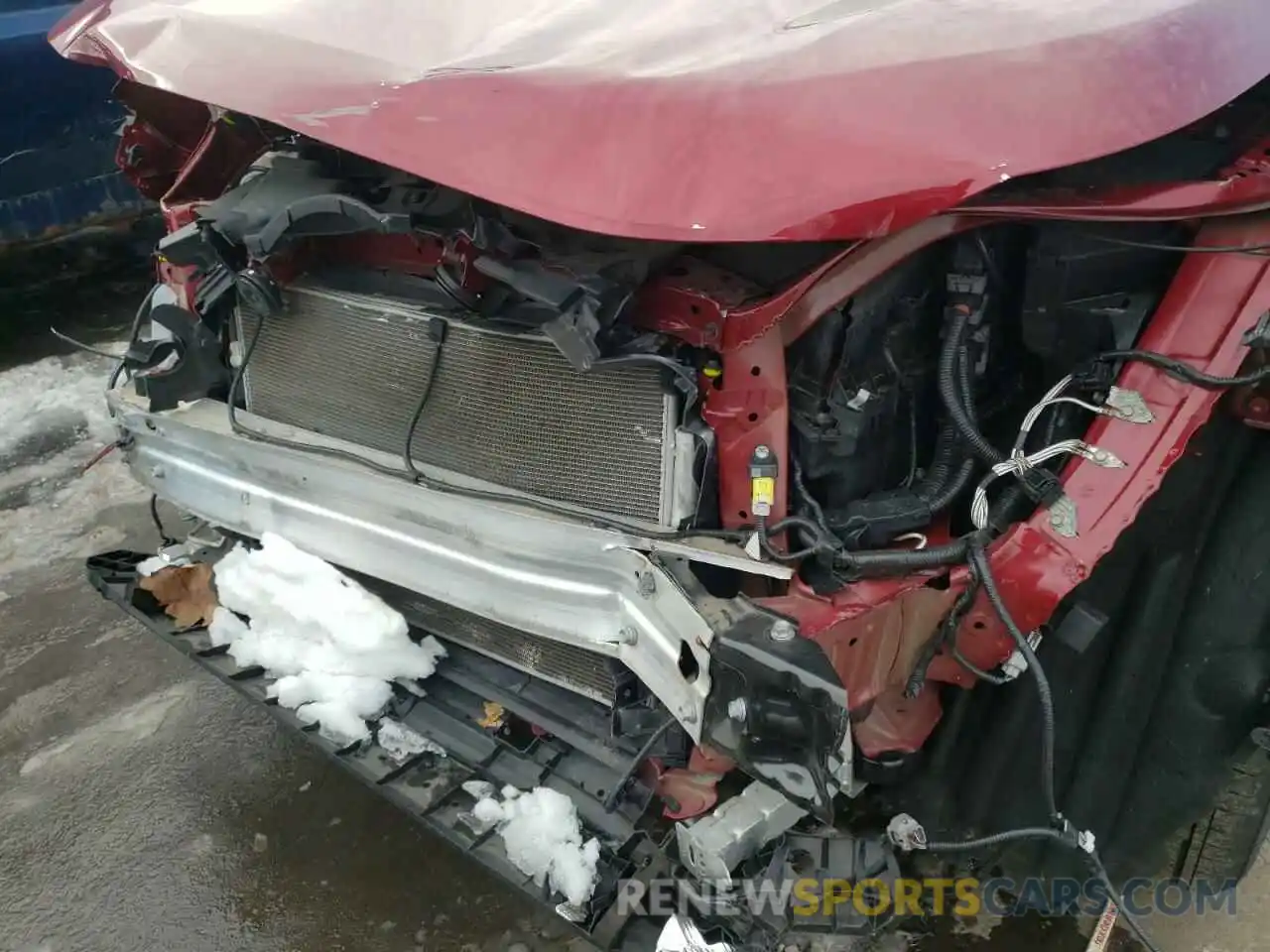 9 Photograph of a damaged car 2T3G1RFVXKC009940 TOYOTA RAV4 2019