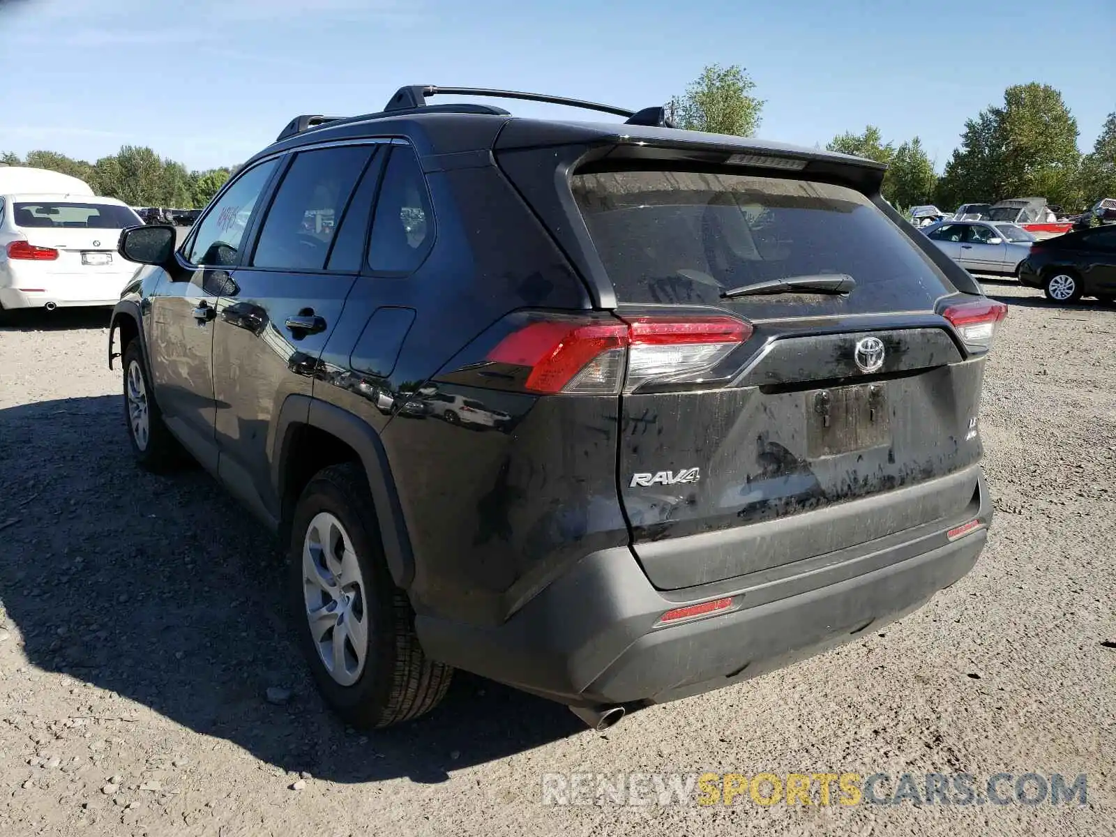 3 Photograph of a damaged car 2T3G1RFVXKC010358 TOYOTA RAV4 2019