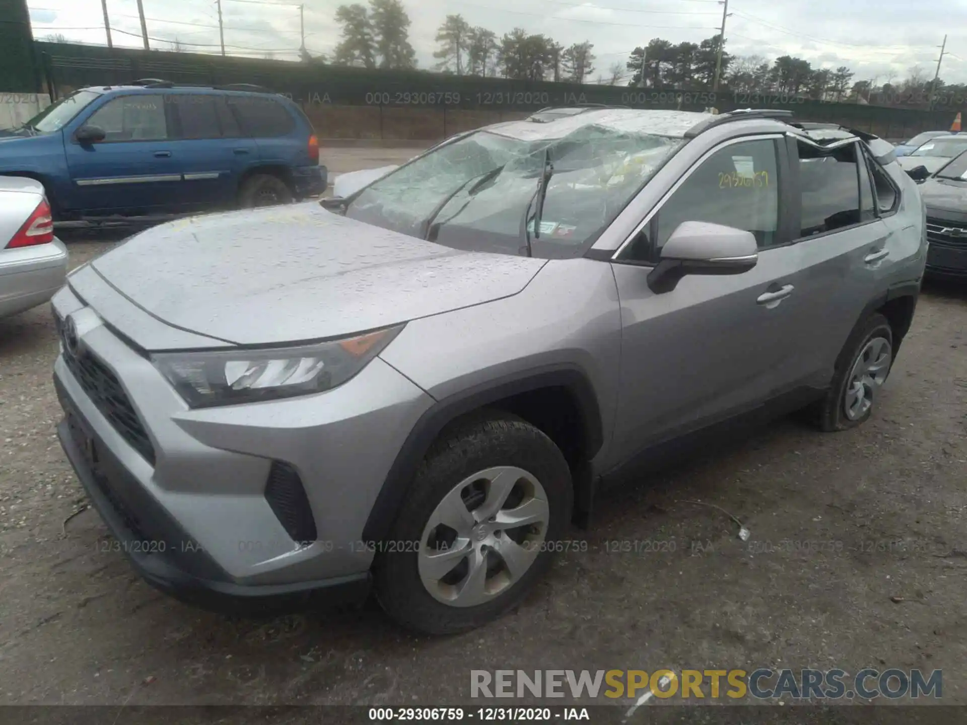 2 Фотография поврежденного автомобиля 2T3G1RFVXKC036149 TOYOTA RAV4 2019