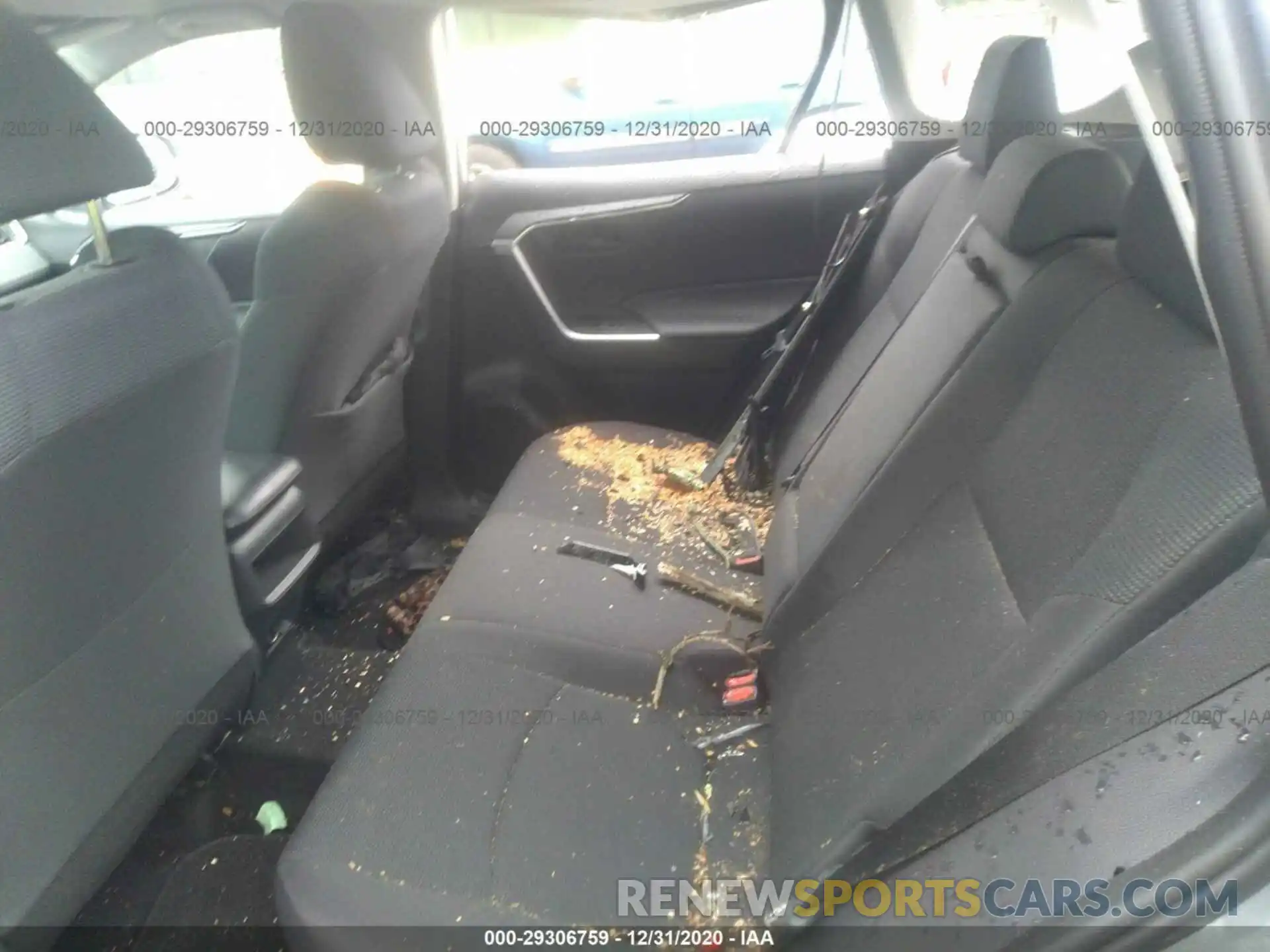 8 Photograph of a damaged car 2T3G1RFVXKC036149 TOYOTA RAV4 2019