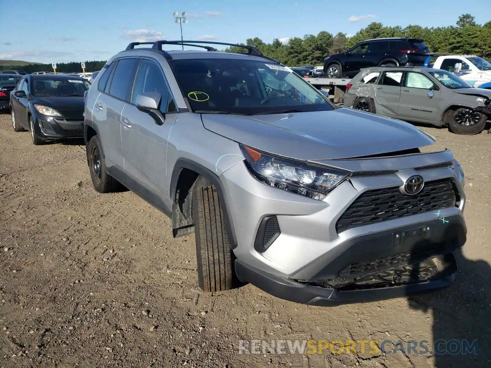 1 Photograph of a damaged car 2T3G1RFVXKW013372 TOYOTA RAV4 2019