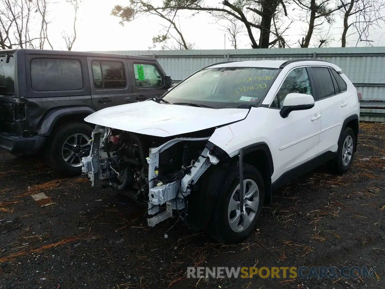 2 Photograph of a damaged car 2T3G1RFVXKW014070 TOYOTA RAV4 2019