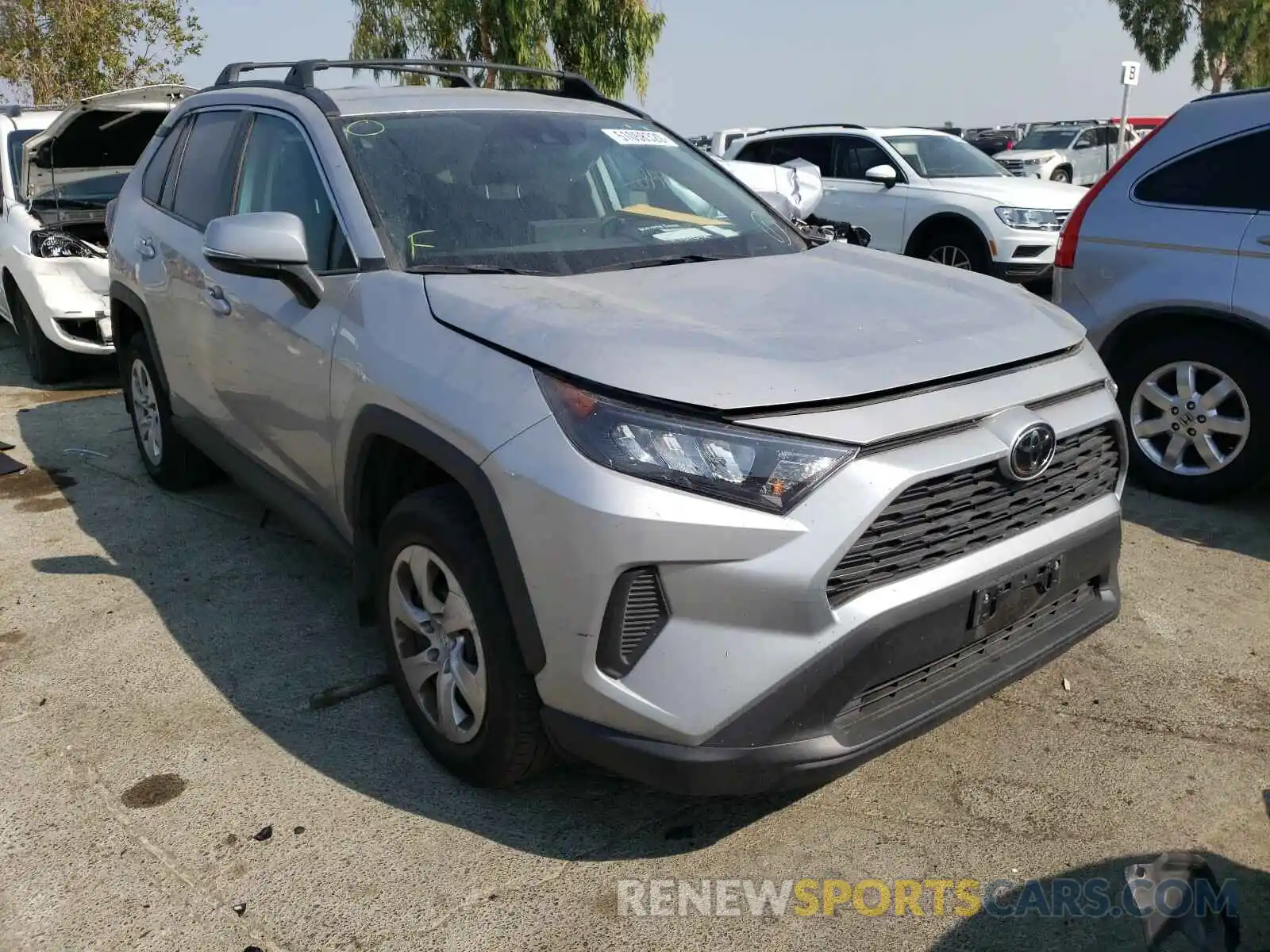 1 Photograph of a damaged car 2T3G1RFVXKW050227 TOYOTA RAV4 2019