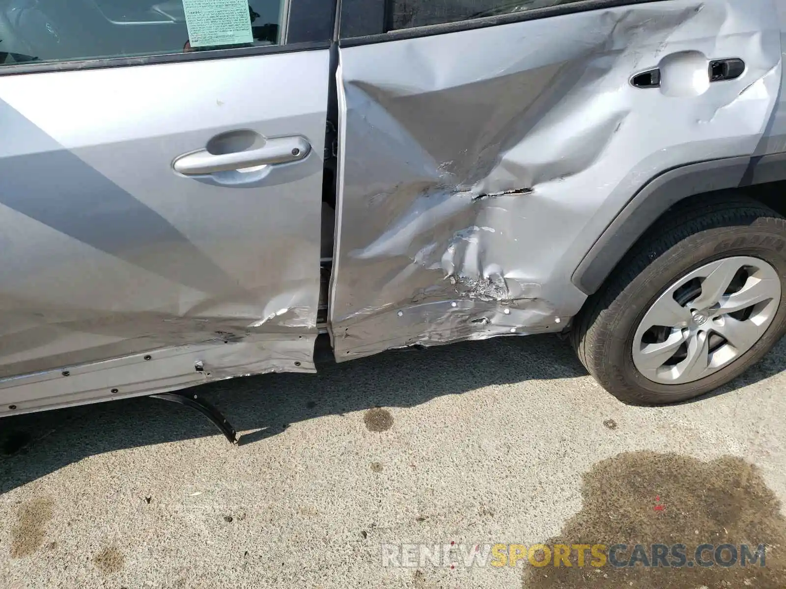 9 Фотография поврежденного автомобиля 2T3G1RFVXKW050227 TOYOTA RAV4 2019