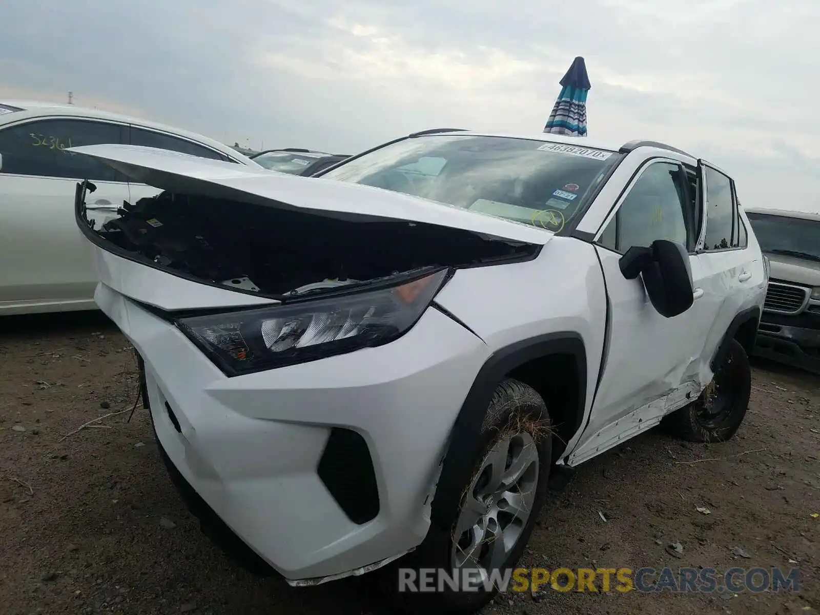 2 Photograph of a damaged car 2T3H1RFV0KC008414 TOYOTA RAV4 2019