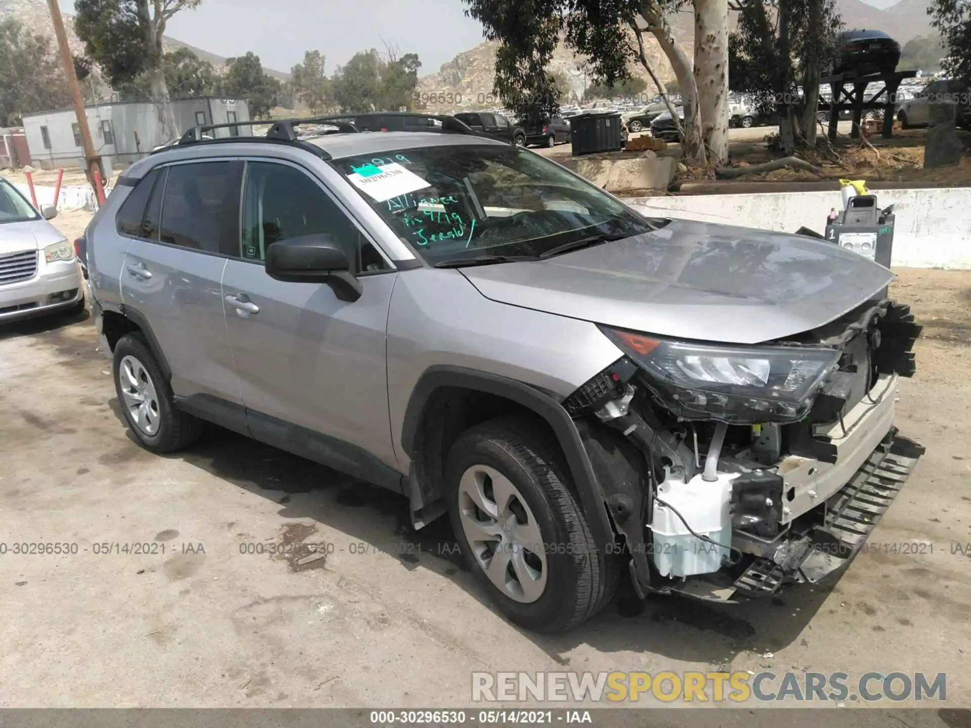 1 Фотография поврежденного автомобиля 2T3H1RFV0KC009188 TOYOTA RAV4 2019