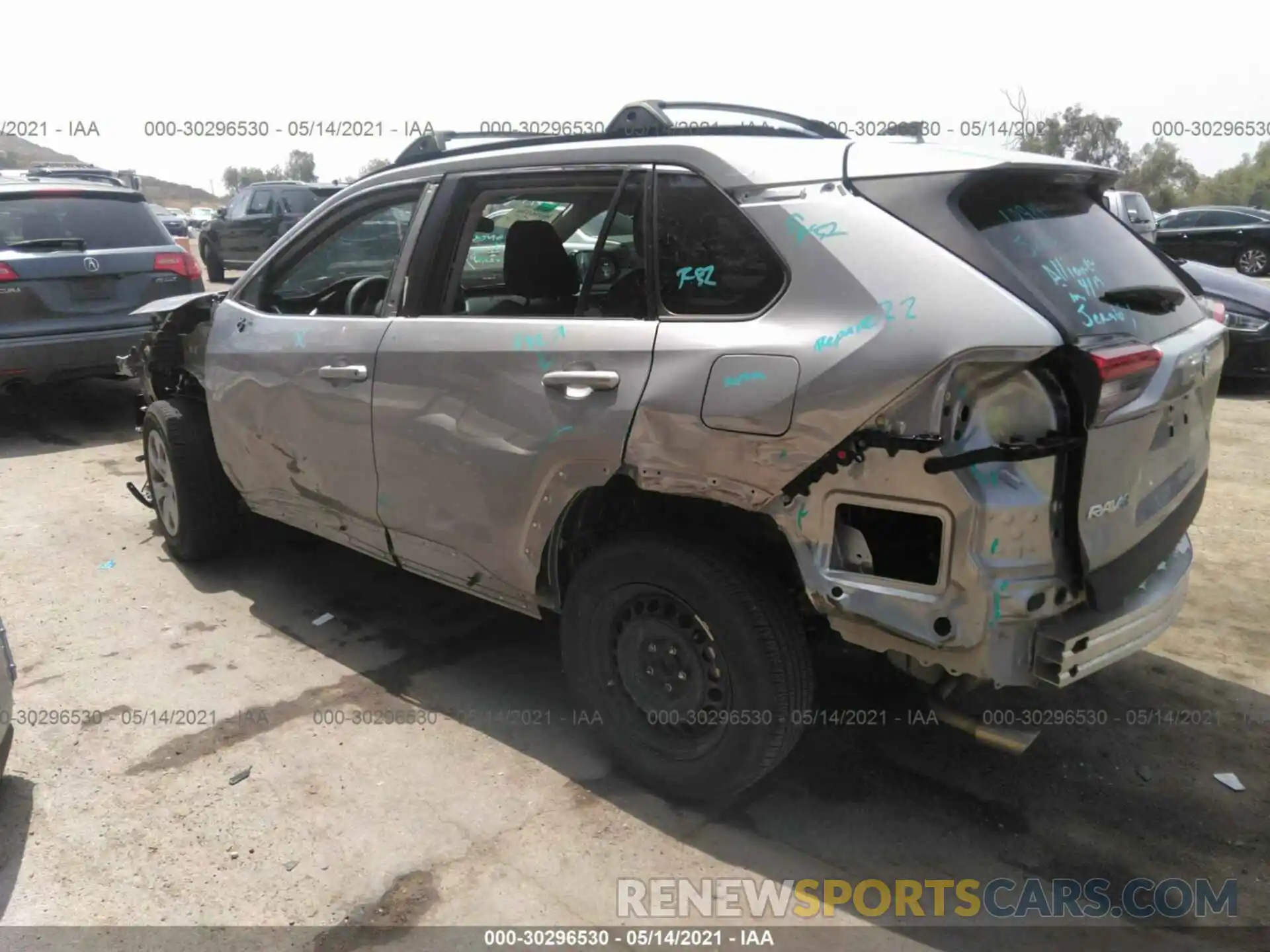 3 Фотография поврежденного автомобиля 2T3H1RFV0KC009188 TOYOTA RAV4 2019