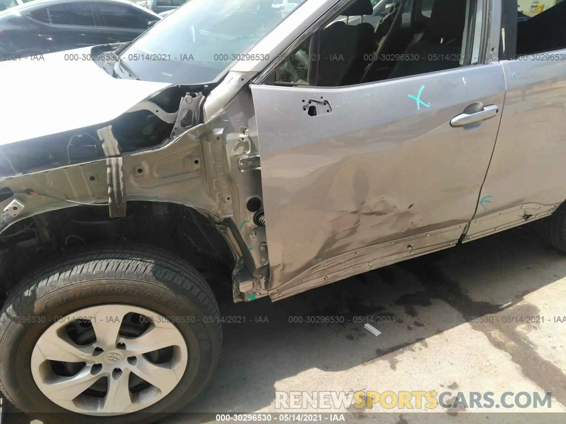 6 Photograph of a damaged car 2T3H1RFV0KC009188 TOYOTA RAV4 2019