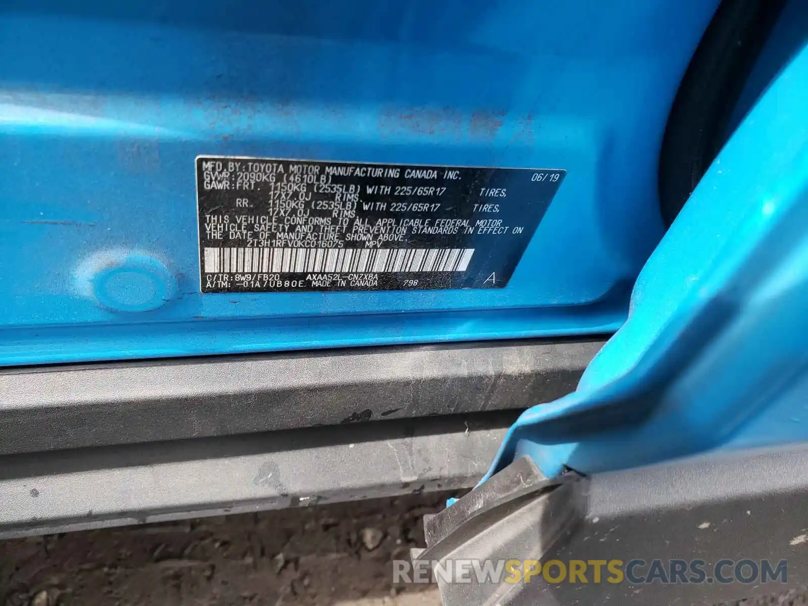 10 Photograph of a damaged car 2T3H1RFV0KC016075 TOYOTA RAV4 2019