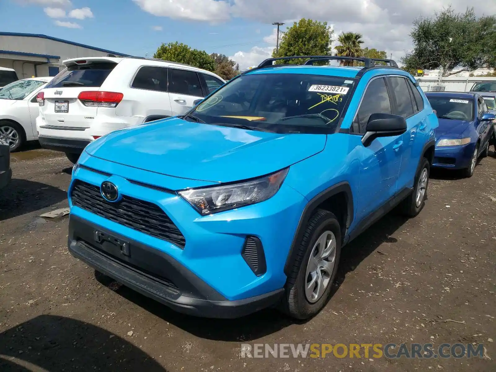 2 Photograph of a damaged car 2T3H1RFV0KC016075 TOYOTA RAV4 2019