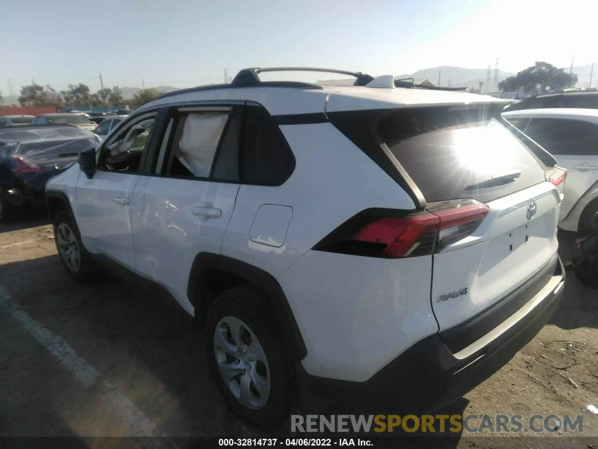 3 Photograph of a damaged car 2T3H1RFV0KC019817 TOYOTA RAV4 2019