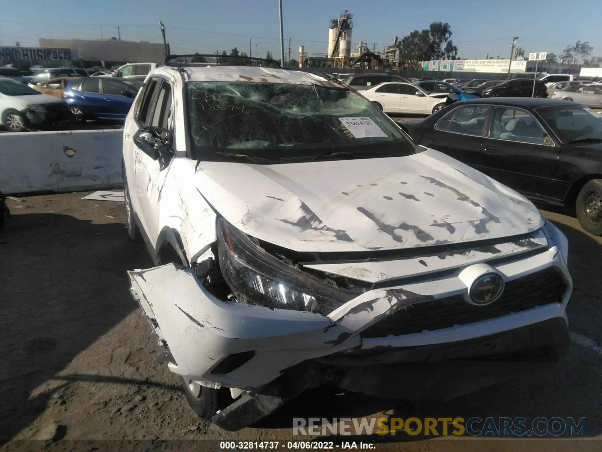 6 Photograph of a damaged car 2T3H1RFV0KC019817 TOYOTA RAV4 2019