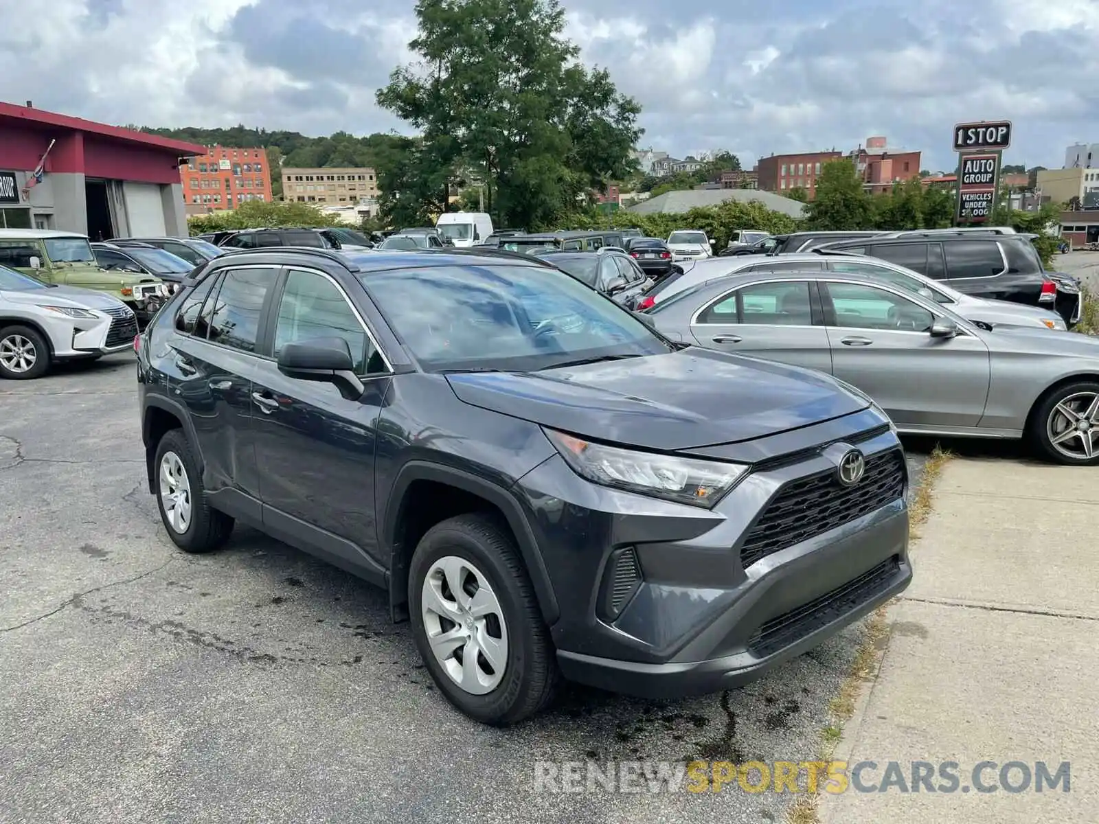 1 Photograph of a damaged car 2T3H1RFV0KC022345 TOYOTA RAV4 2019