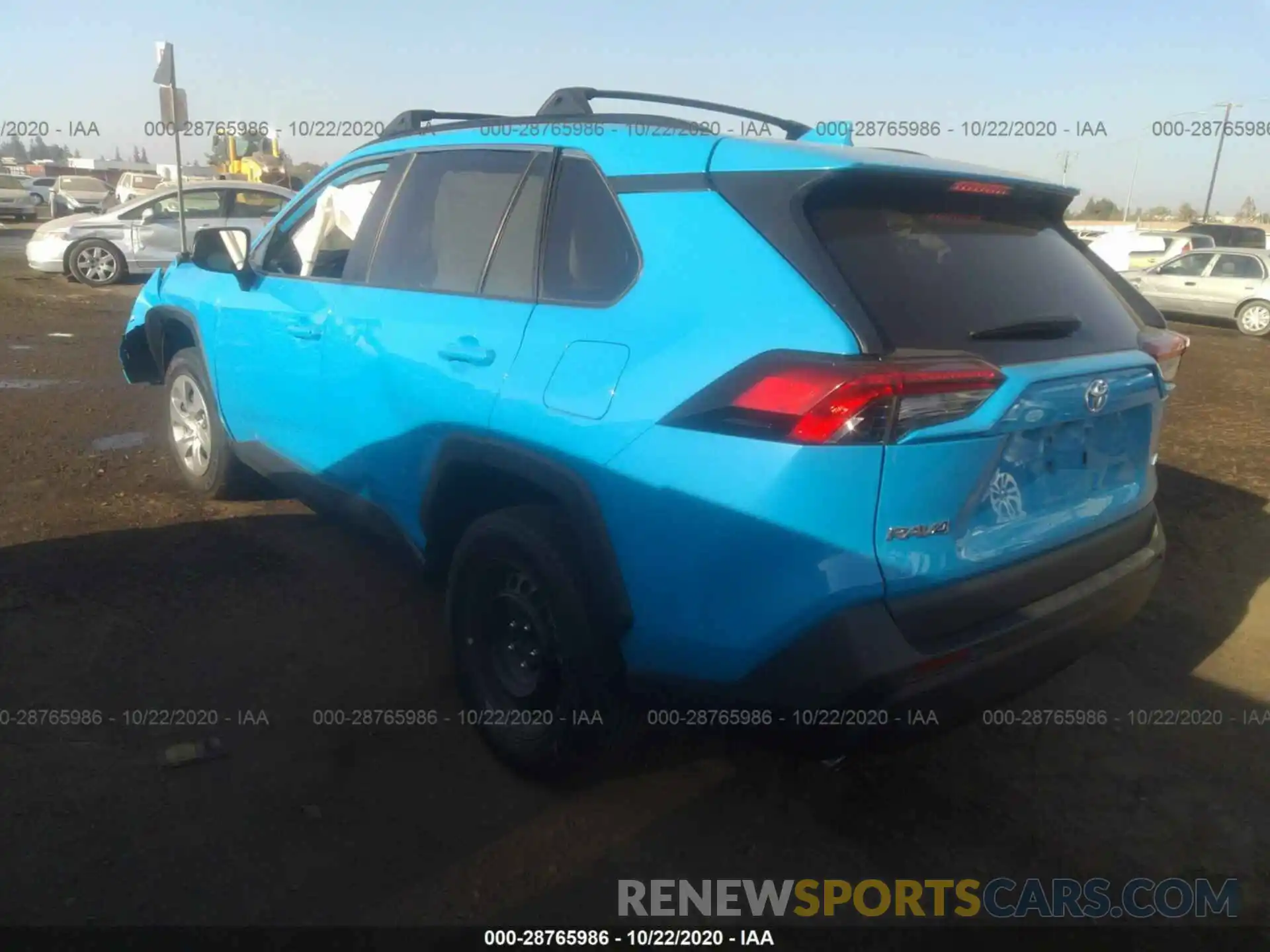 3 Photograph of a damaged car 2T3H1RFV0KC023091 TOYOTA RAV4 2019