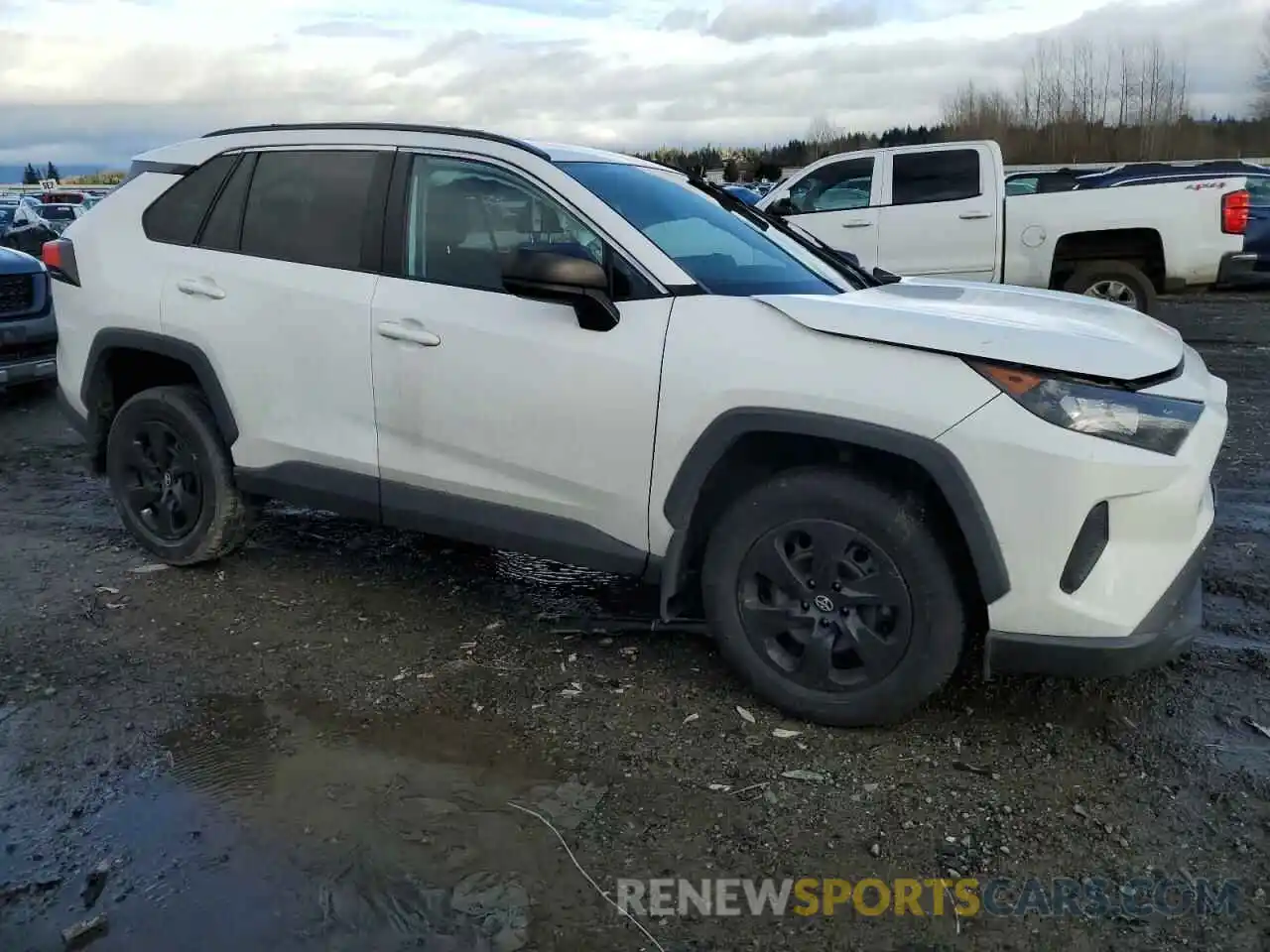 4 Photograph of a damaged car 2T3H1RFV0KC031188 TOYOTA RAV4 2019