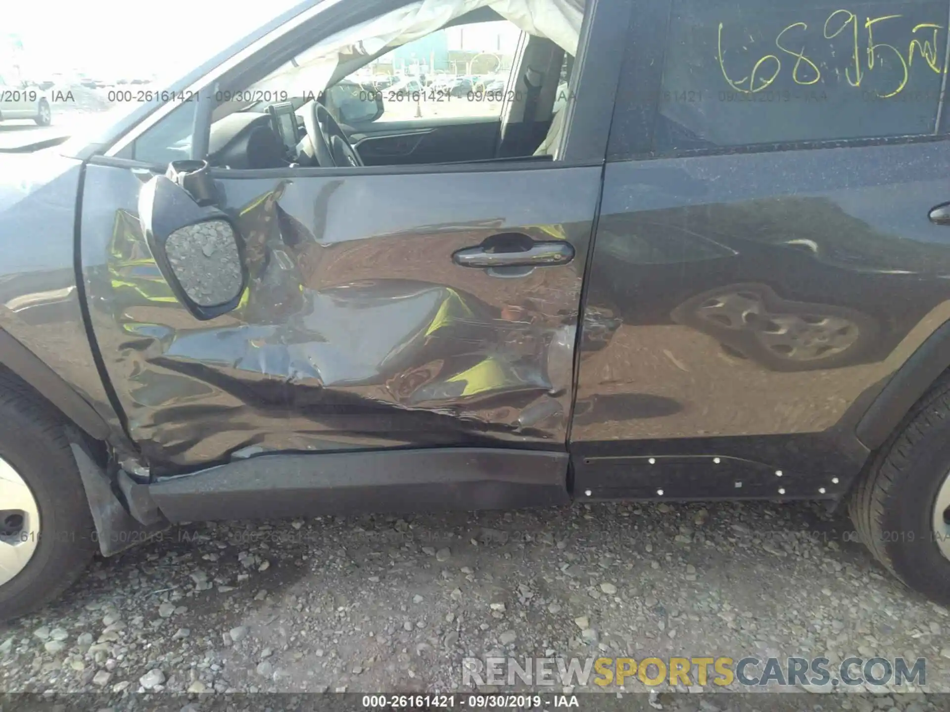 6 Photograph of a damaged car 2T3H1RFV0KW005110 TOYOTA RAV4 2019